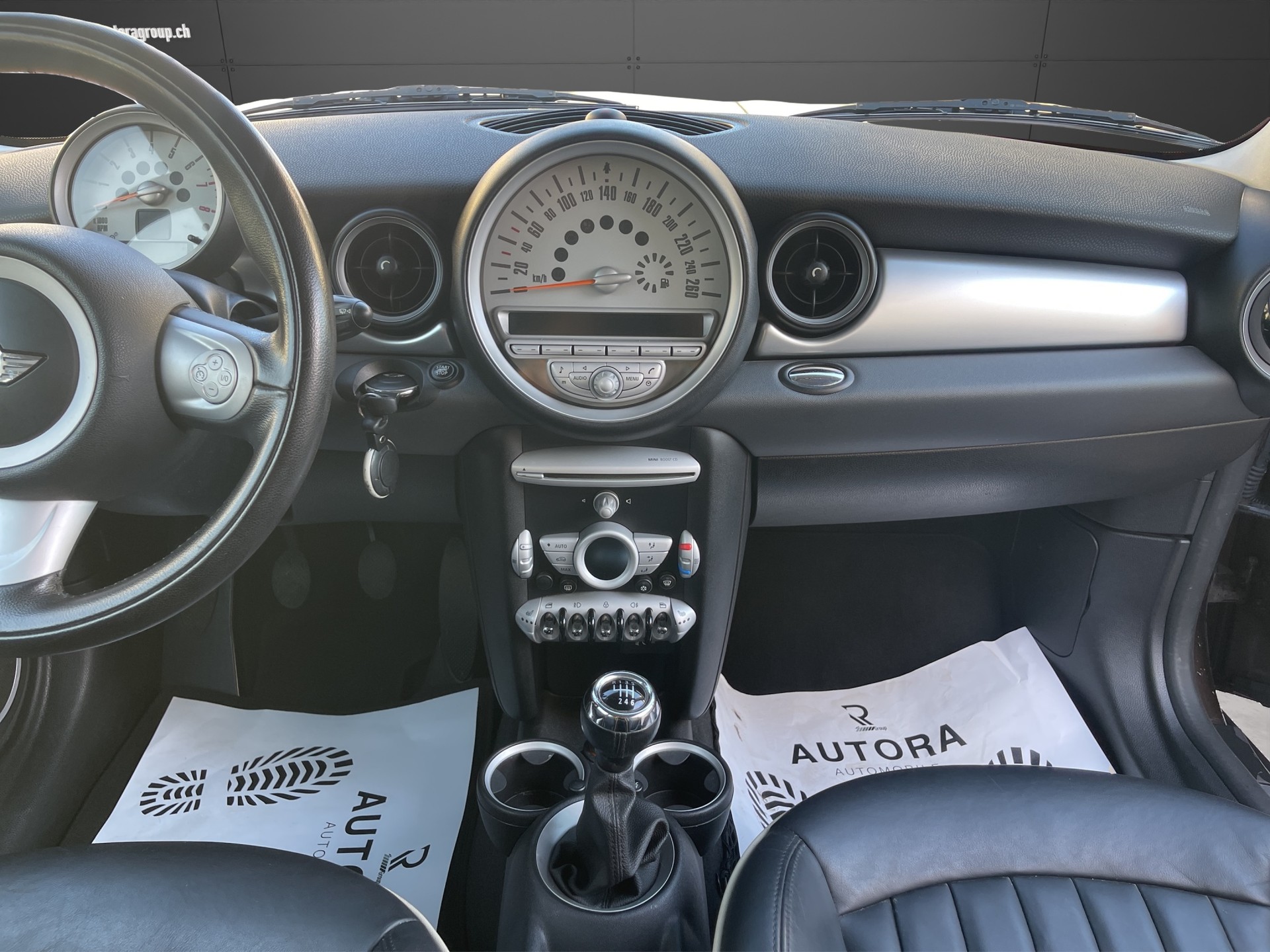 MINI Clubman Cooper-image-10