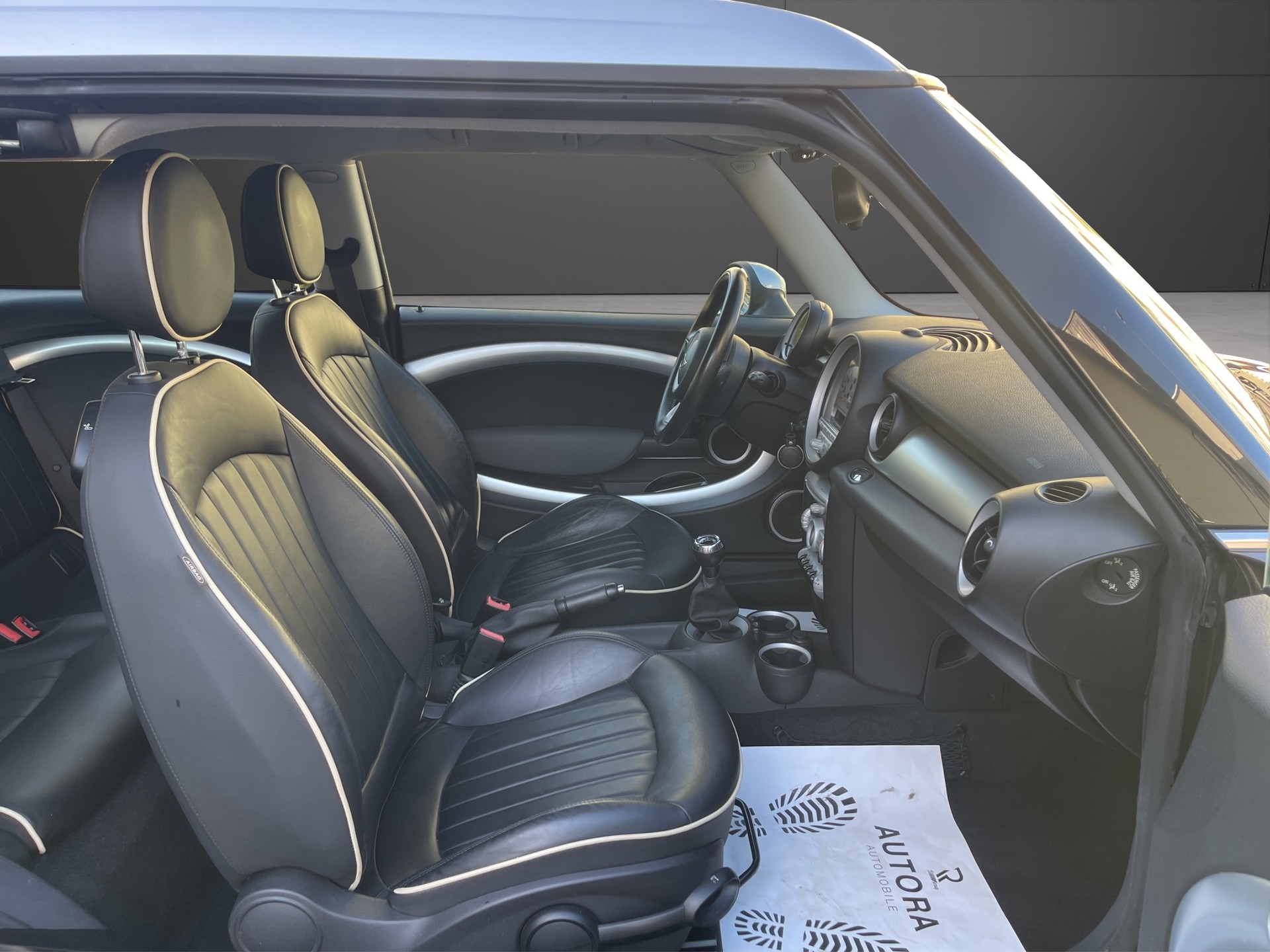 MINI Clubman Cooper-image-11