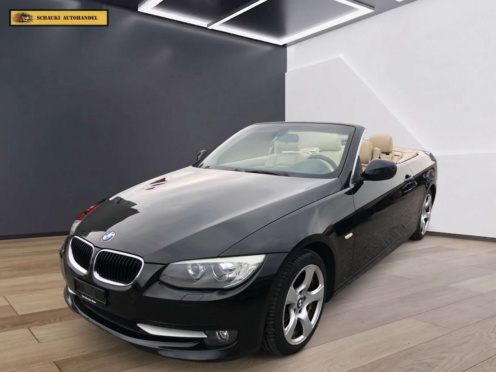 BMW 320i Cabriolet-image-1