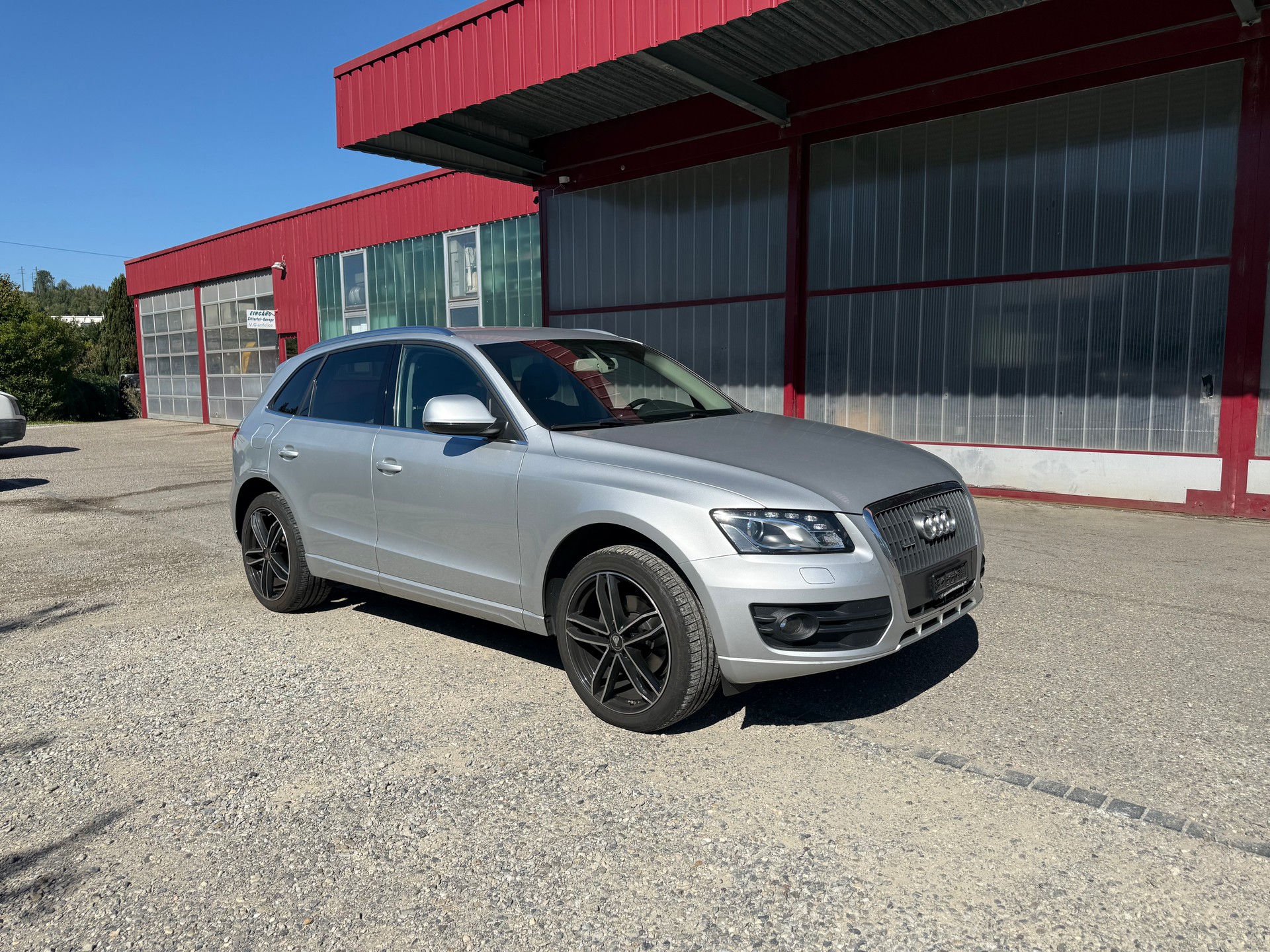 AUDI Q5 2.0 TFSI quattro-image-6