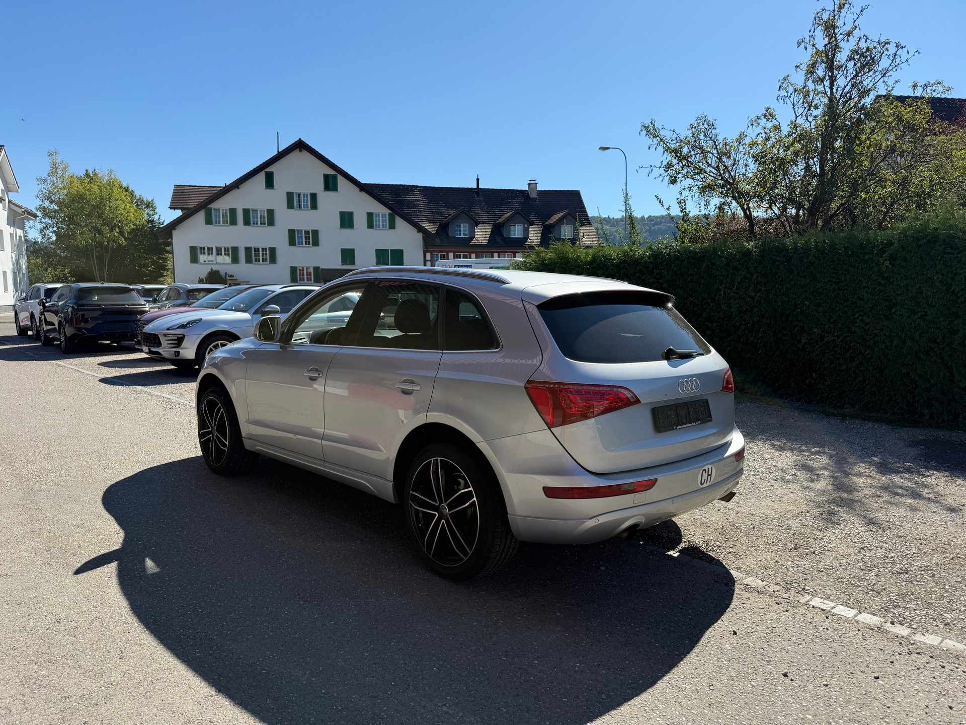 AUDI Q5 2.0 TFSI quattro-image-2