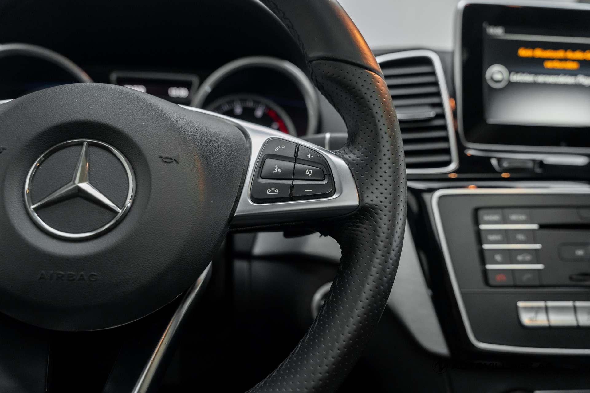 MERCEDES-BENZ GLE Coupé 400 4Matic 9G-Tronic-image-19