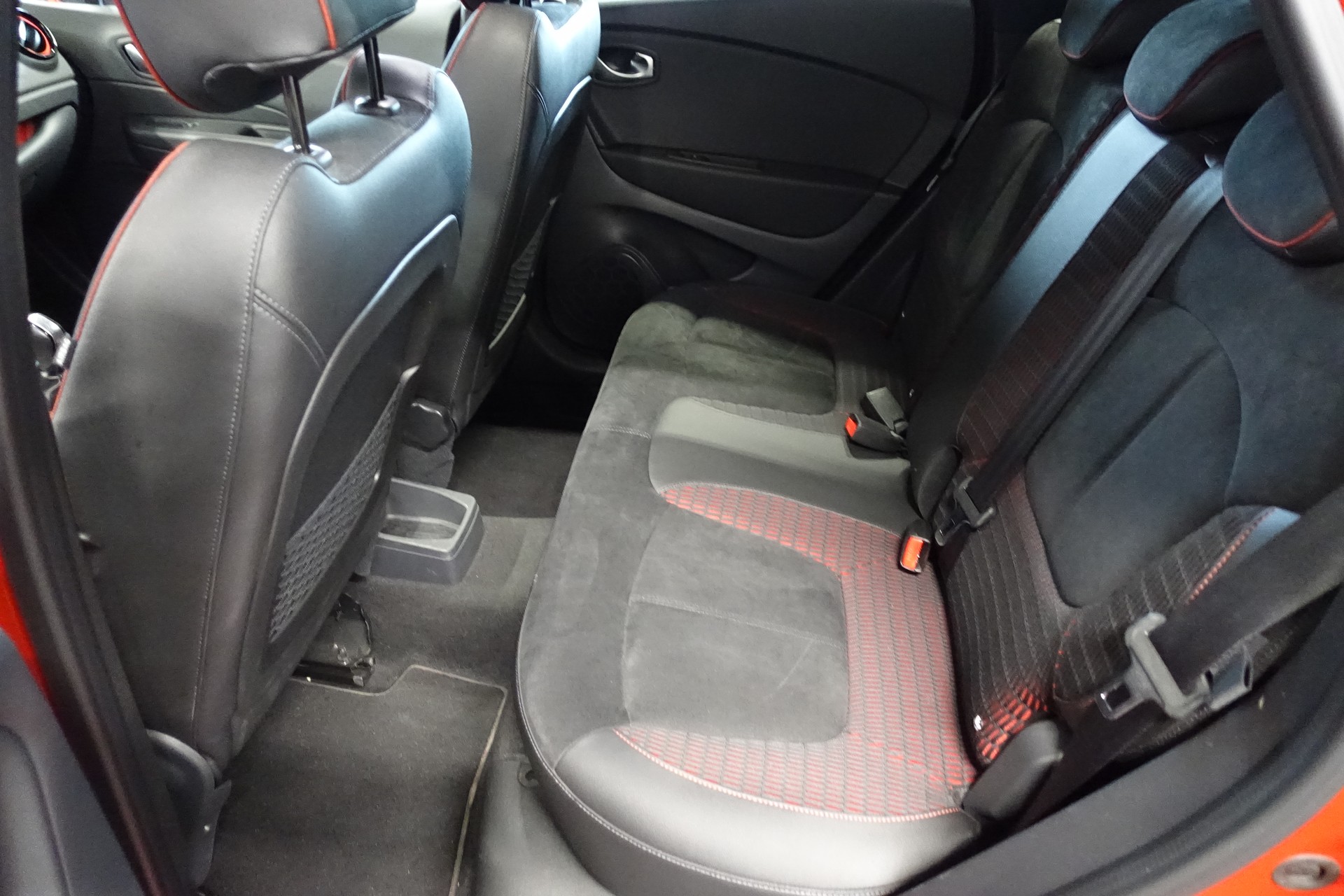 RENAULT Captur 1.3 T 16V Red Edition EDC-image-8