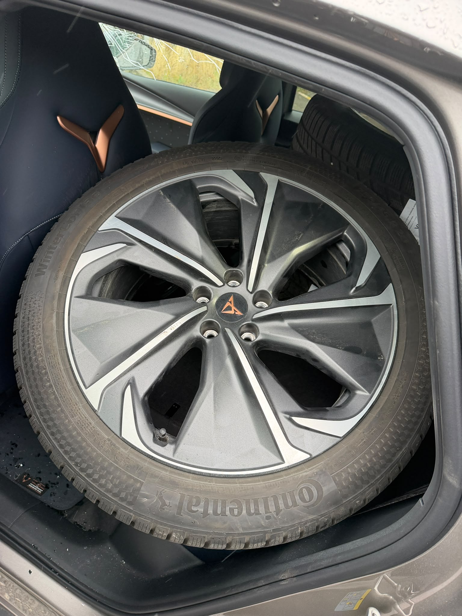 CUPRA Tavascan Type 9 77 kWh Adrenaline-image-11