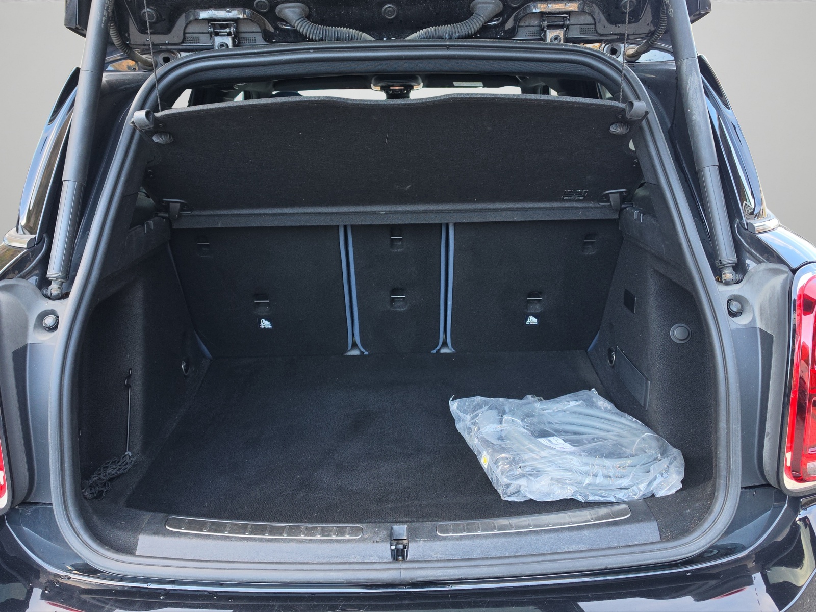 MINI Countryman F60 1.5i Cooper S E ALL4-image-15
