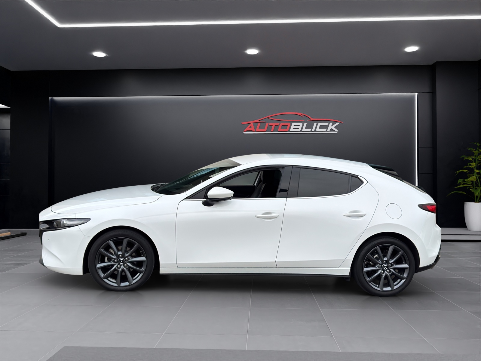MAZDA 3 Hatchback SKYACTIV-X M Hybrid 186 Revolution Automat Frisch ab MFK & Service – 17/Monate Werksgarantie bis 2028.-image-7