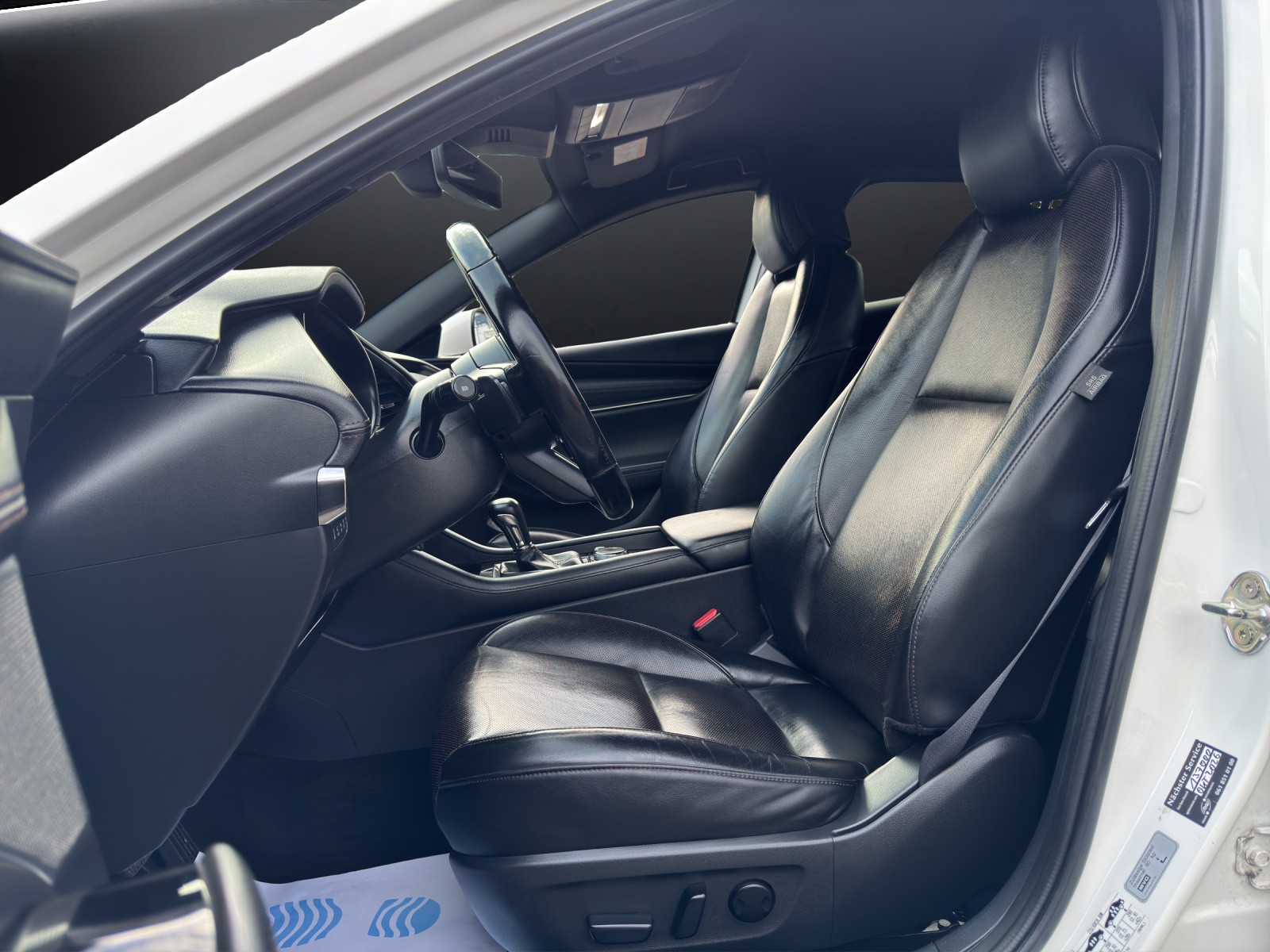MAZDA 3 Hatchback SKYACTIV-X M Hybrid 186 Revolution Automat Frisch ab MFK & Service – 17/Monate Werksgarantie bis 2028.-image-9