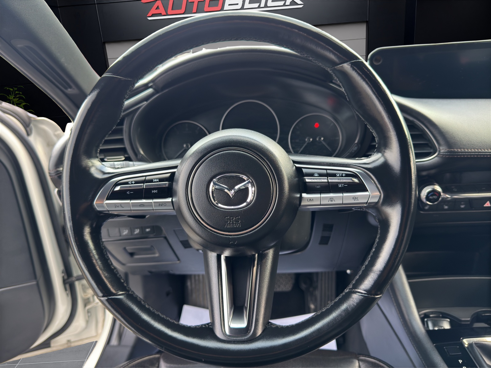 MAZDA 3 Hatchback SKYACTIV-X M Hybrid 186 Revolution Automat Frisch ab MFK & Service – 17/Monate Werksgarantie bis 2028.-image-14