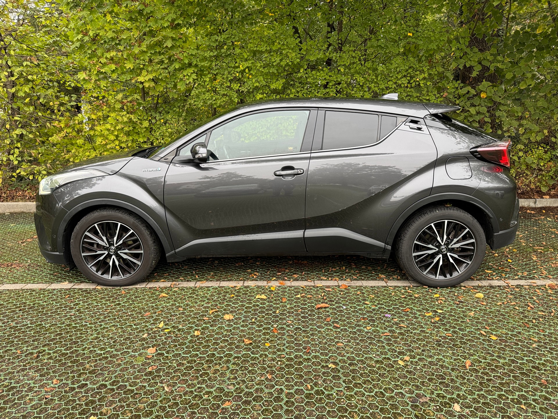 TOYOTA C-HR 1.8 HSD Limited CVT-image-4
