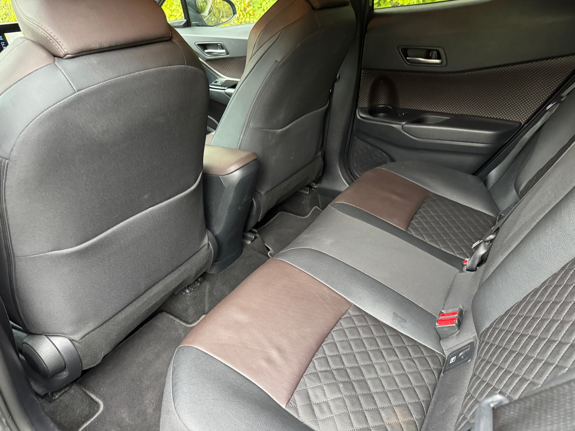 TOYOTA C-HR 1.8 HSD Limited CVT-image-13