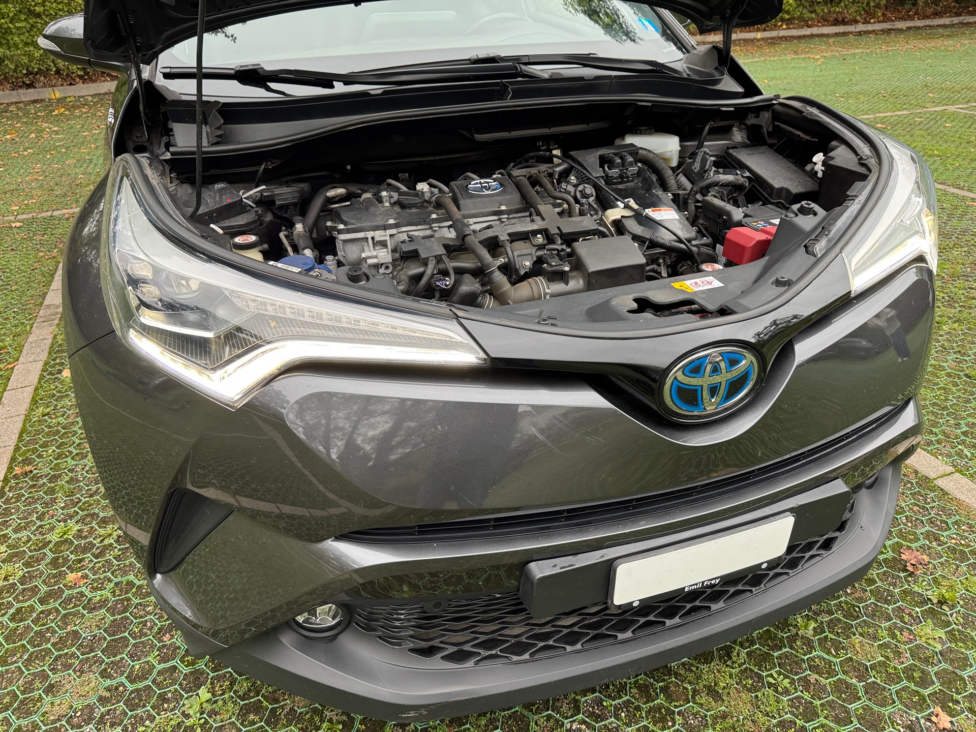 TOYOTA C-HR 1.8 HSD Limited CVT-image-10