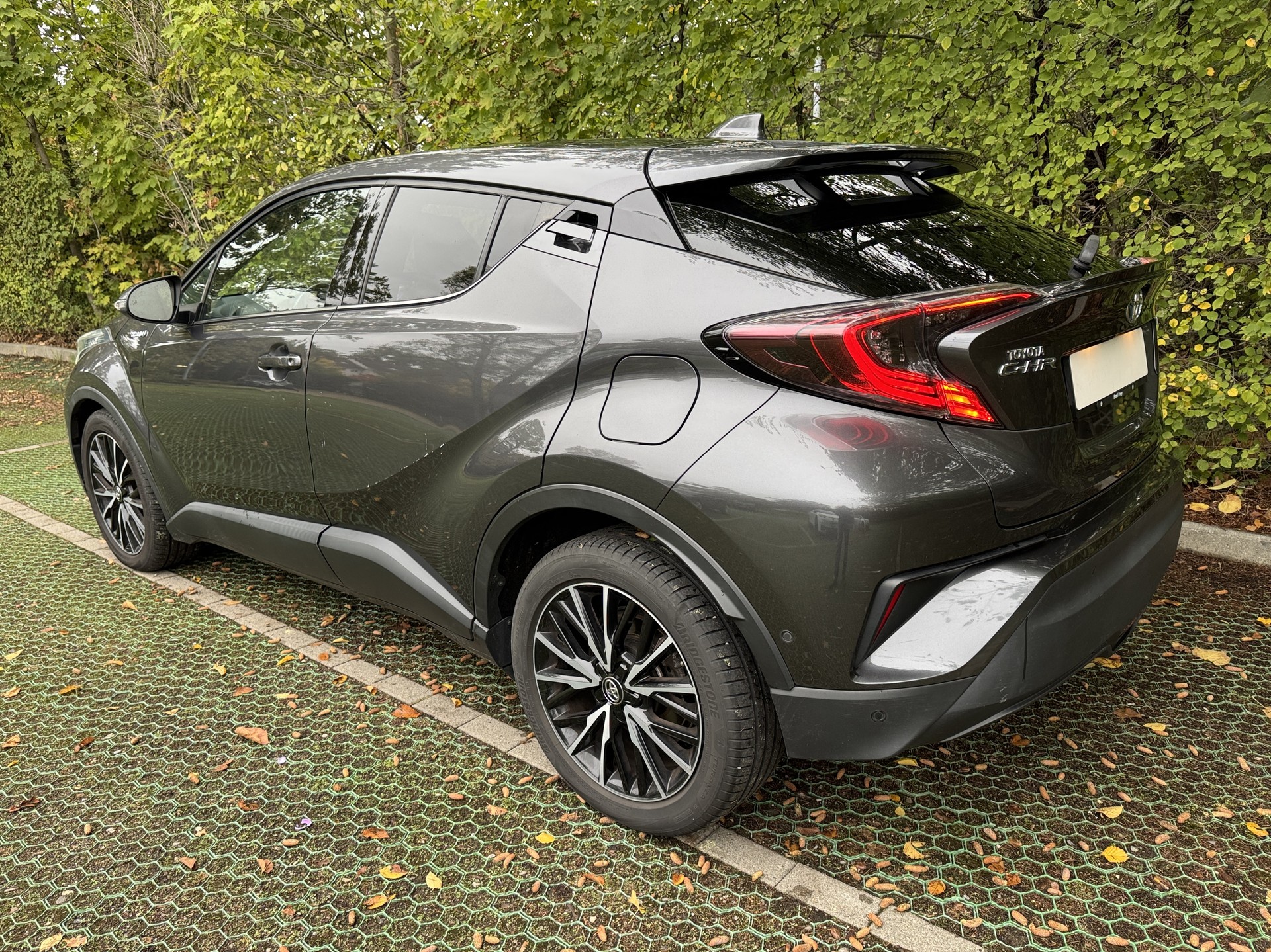 TOYOTA C-HR 1.8 HSD Limited CVT-image-14