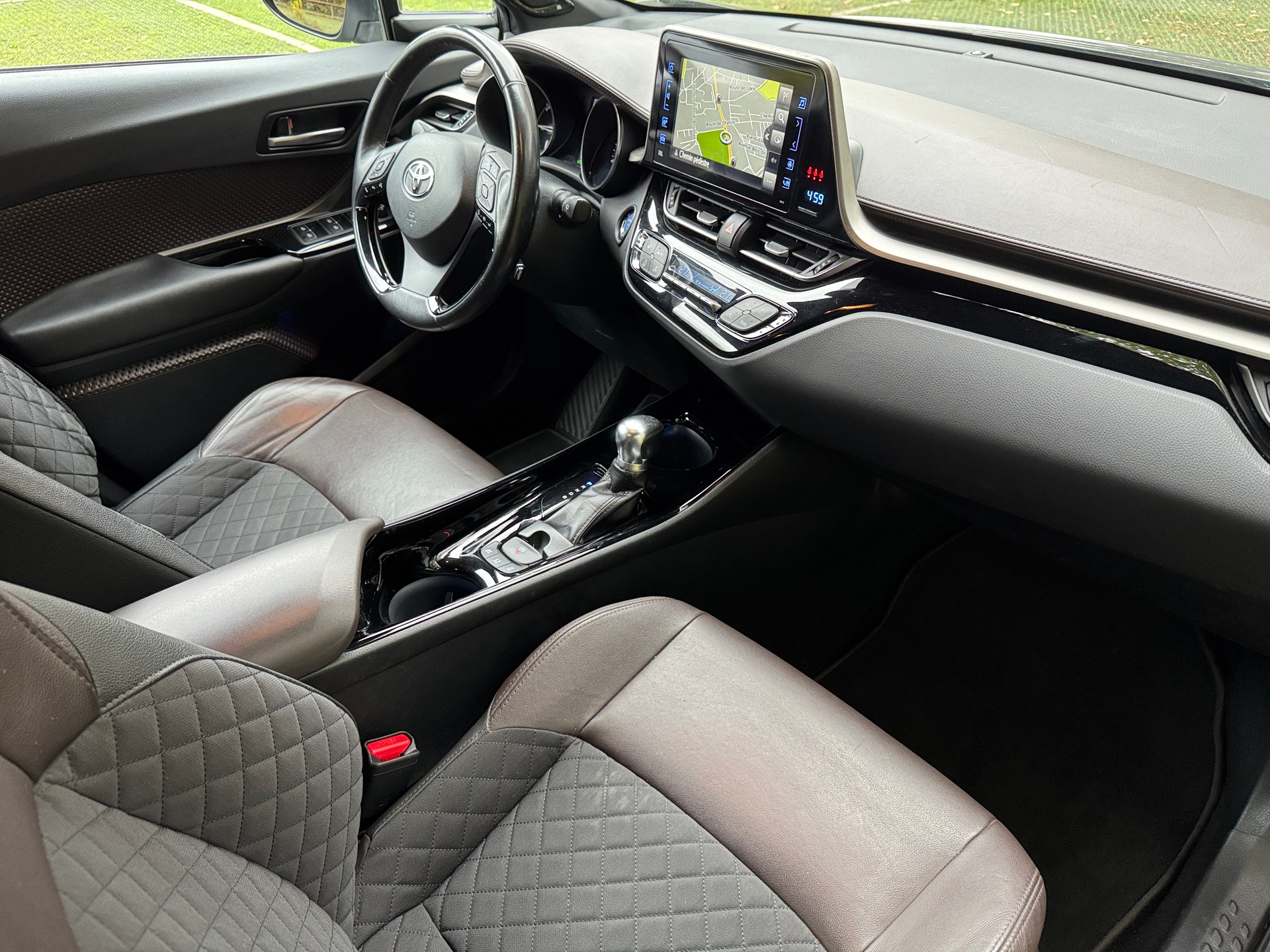 TOYOTA C-HR 1.8 HSD Limited CVT-image-1