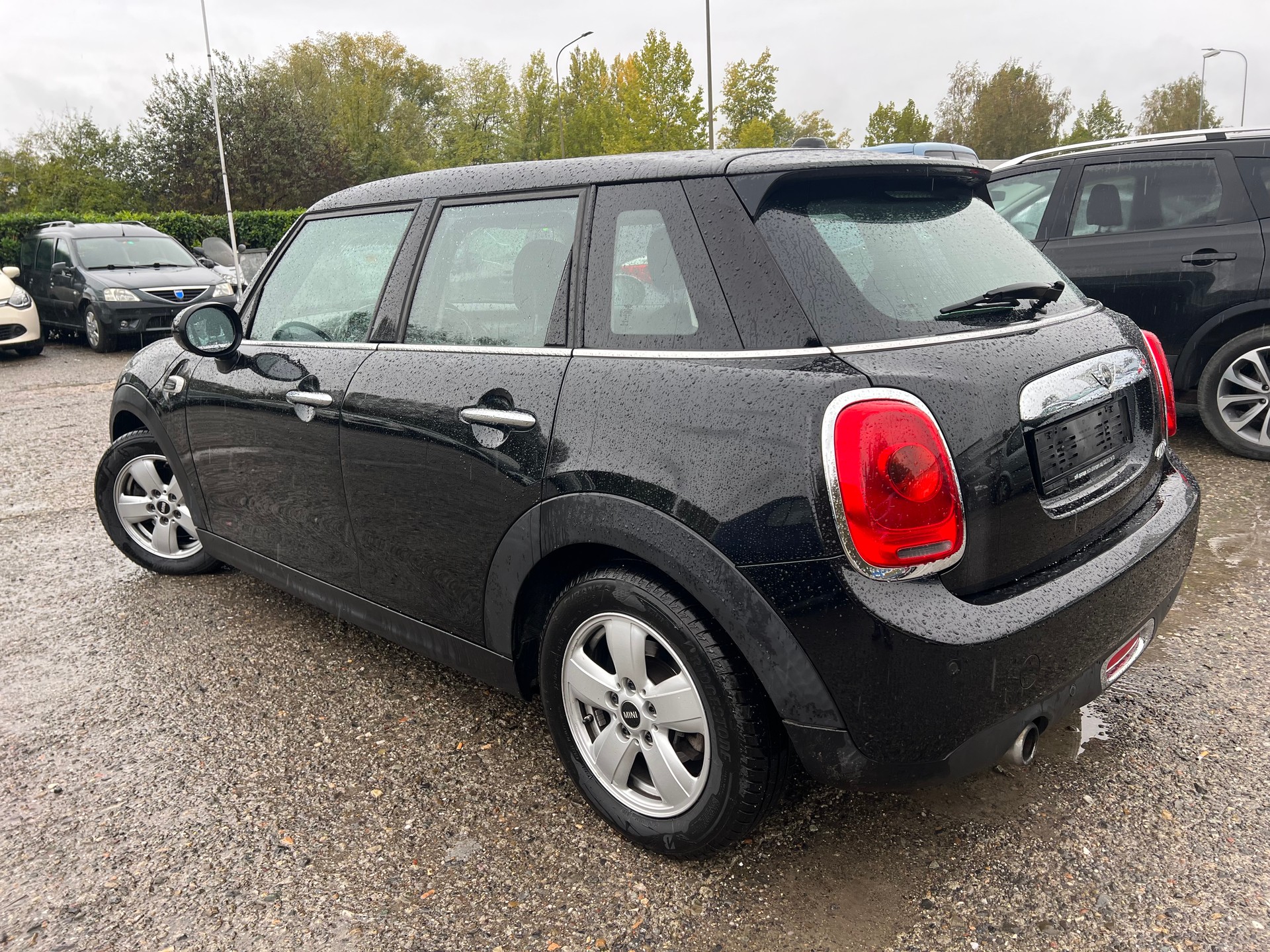 MINI Cooper Cabriolet-image-3