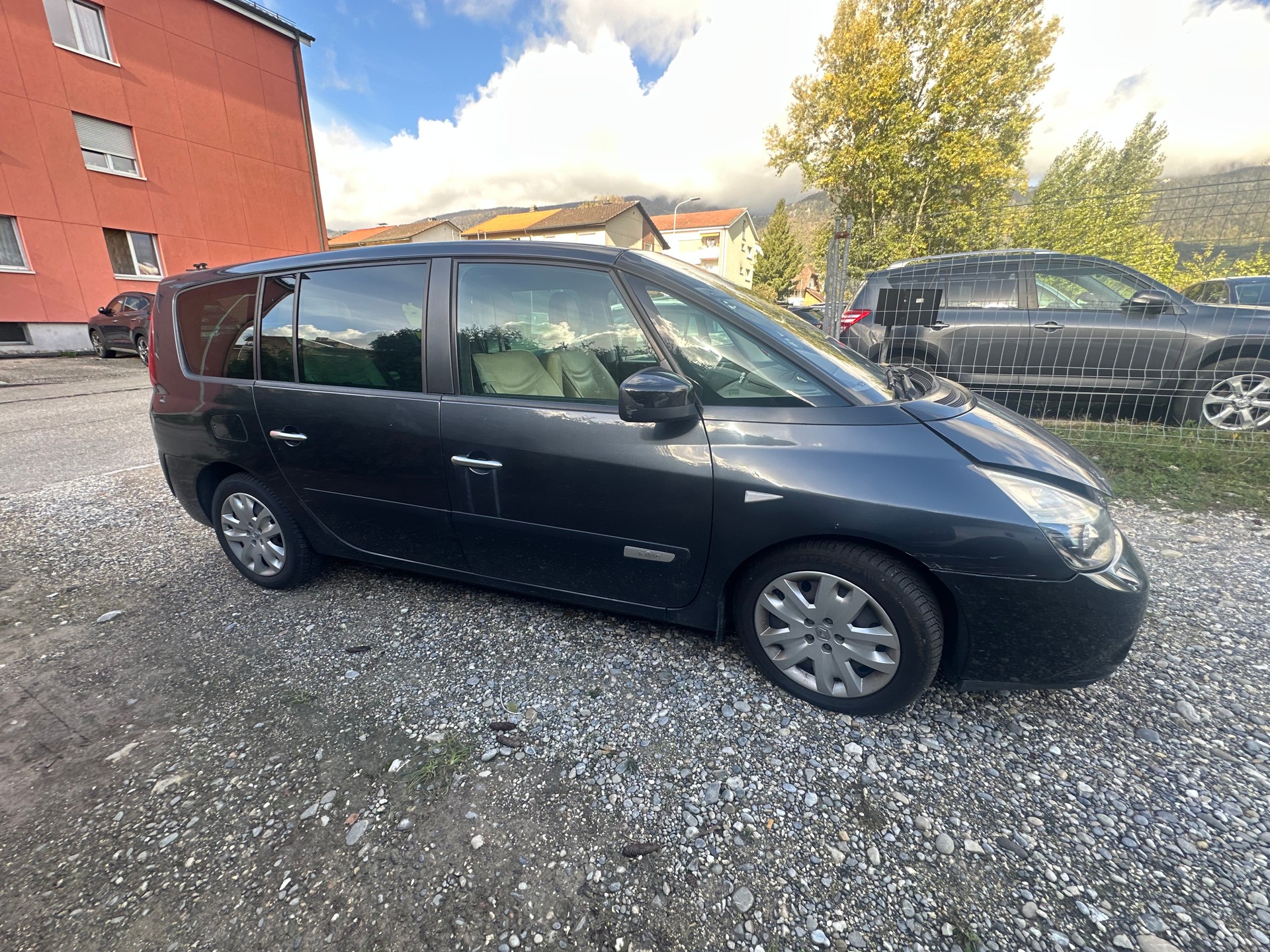 RENAULT Espace 2.0 dCi Dynamique Automatic-image-2