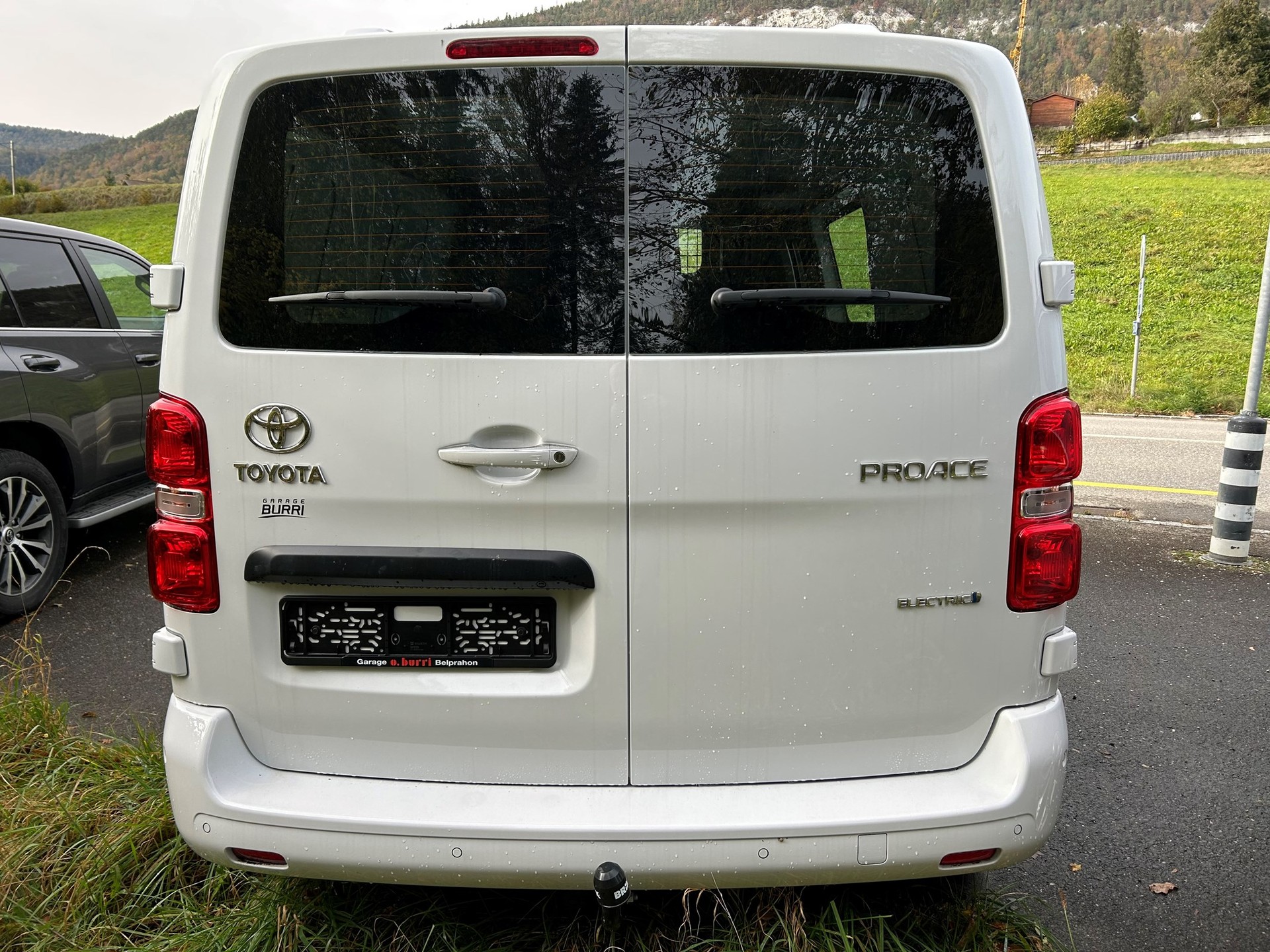 TOYOTA Proace EV 75kWh Medium Comfort-image-2