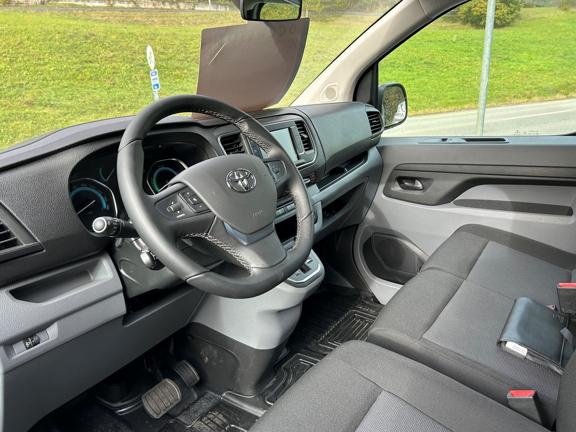 TOYOTA Proace EV 75kWh Medium Comfort-image-7
