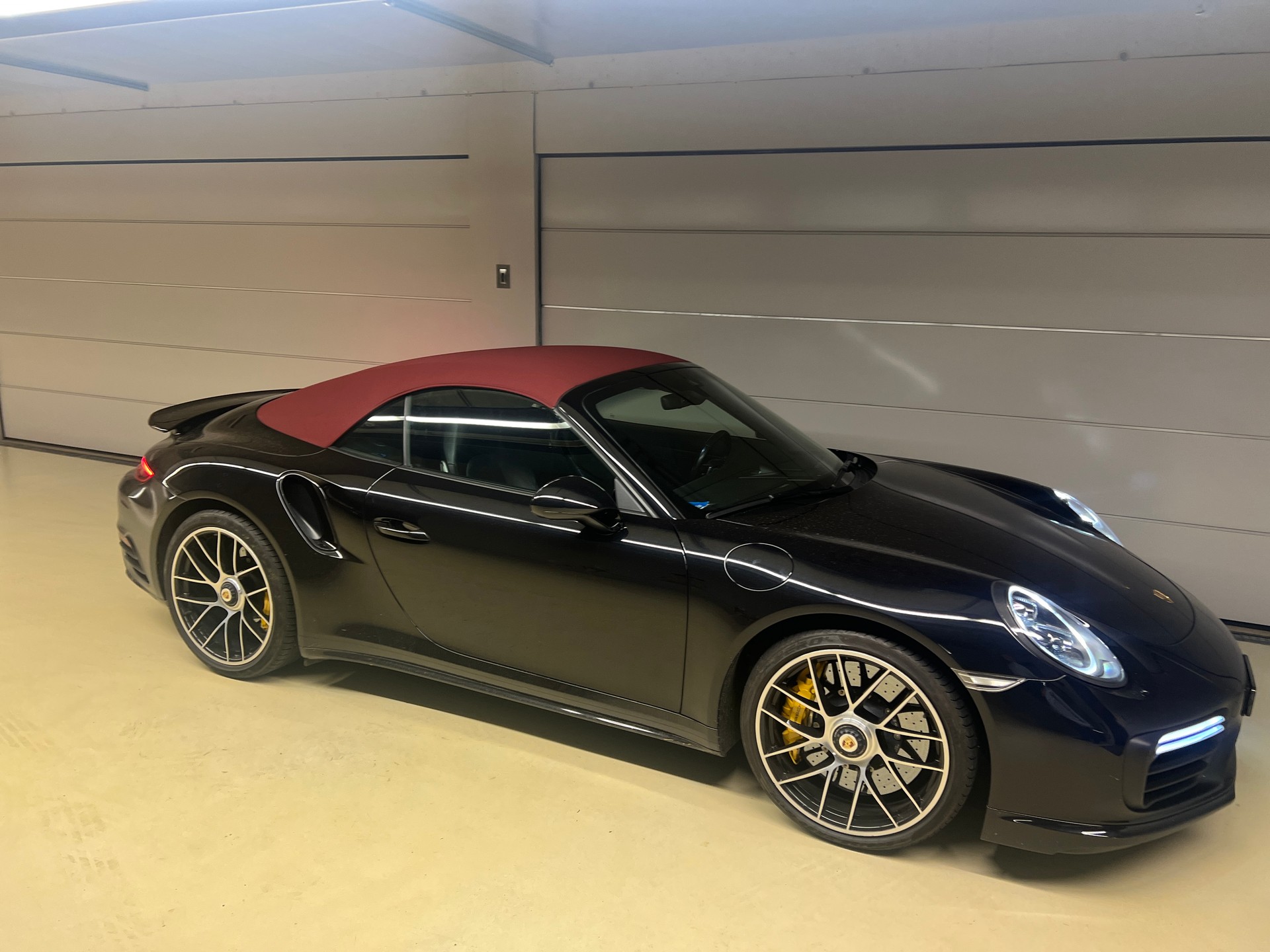 PORSCHE 911 Turbo S Cabrio PDK Porsche Approved-image-13