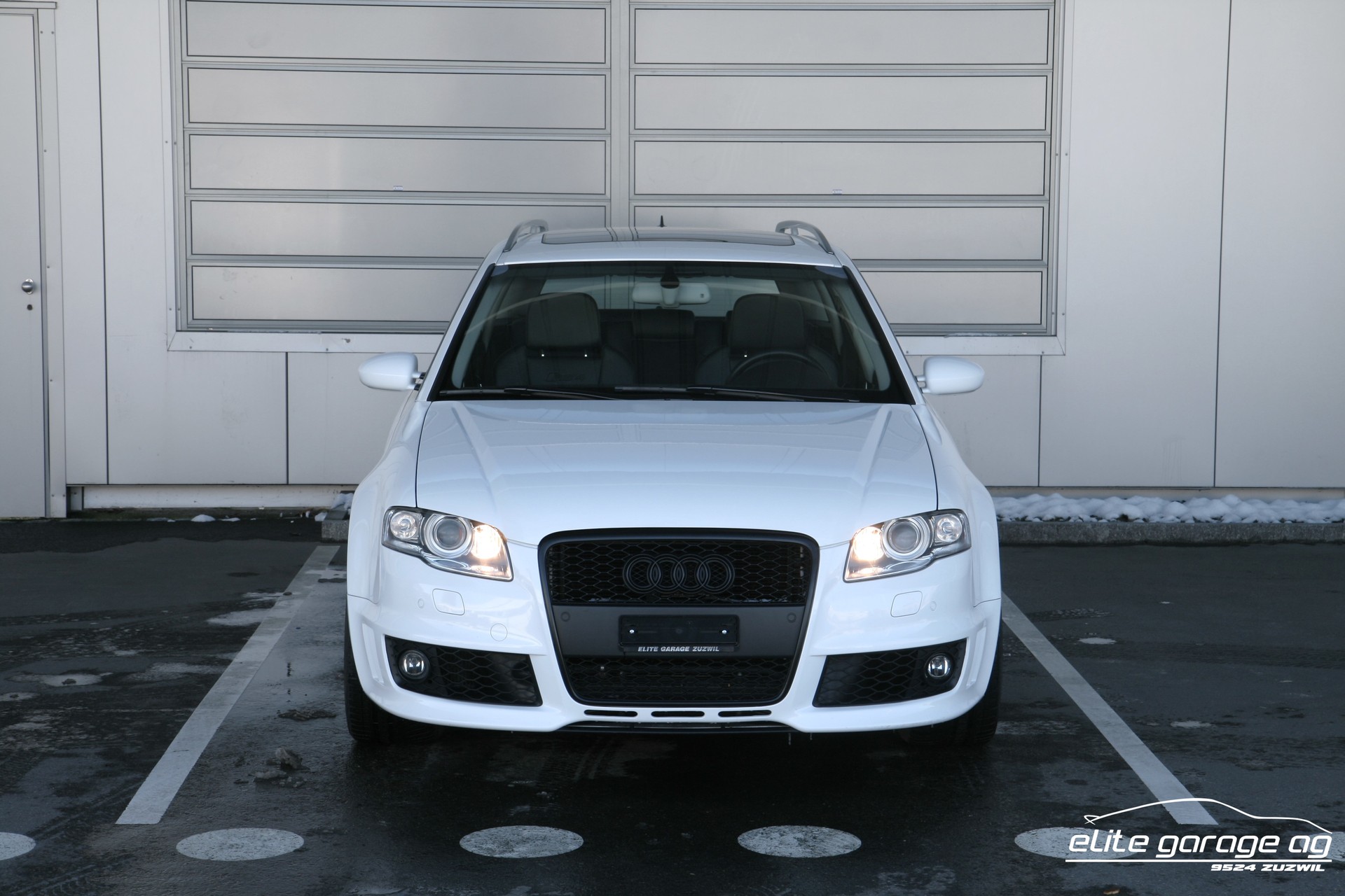 AUDI RS4 Avant 4.2 V8 quattro-image-7