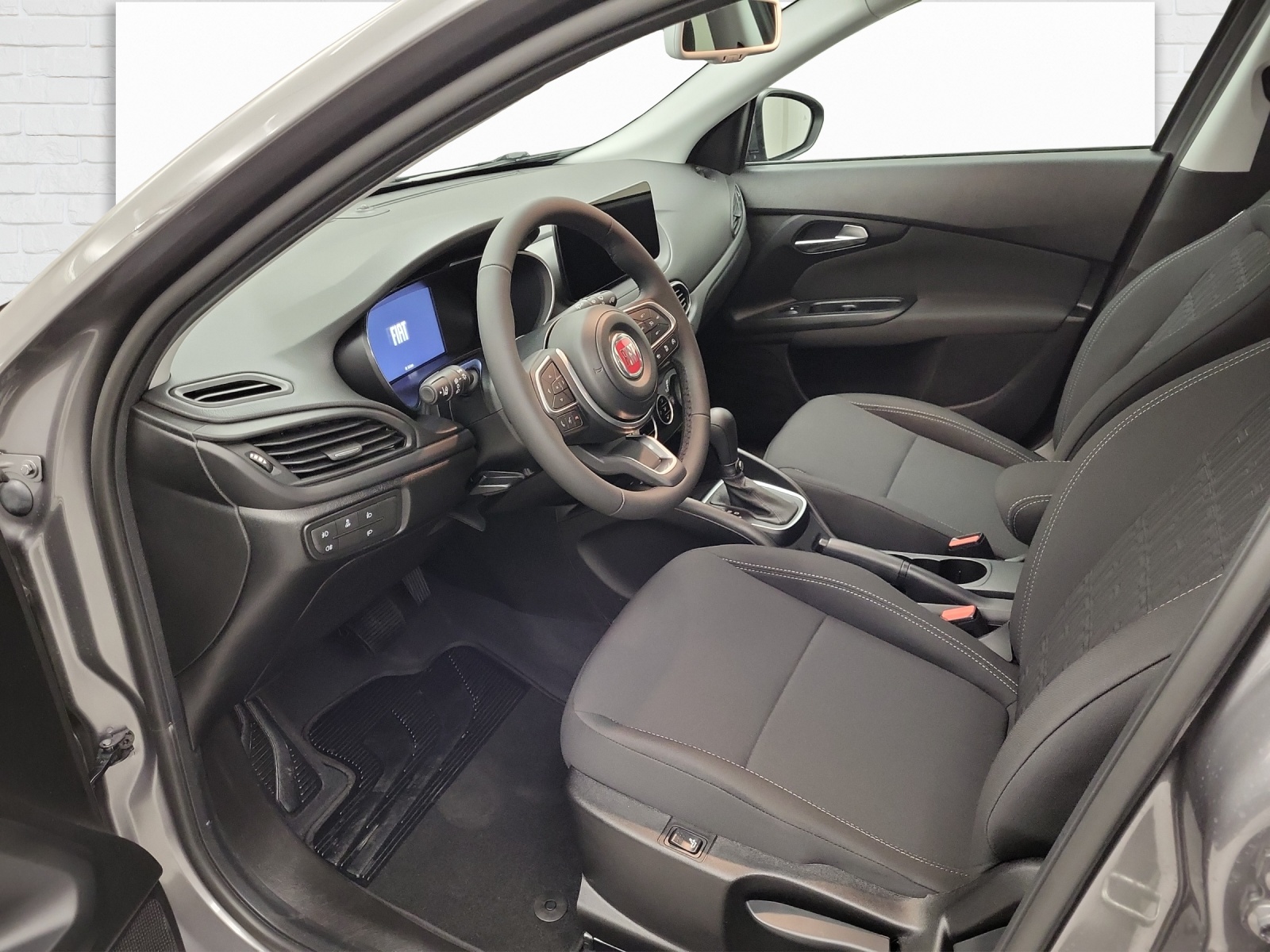 FIAT Tipo SW 1.5 Hybrid Swiss Cross-image-6