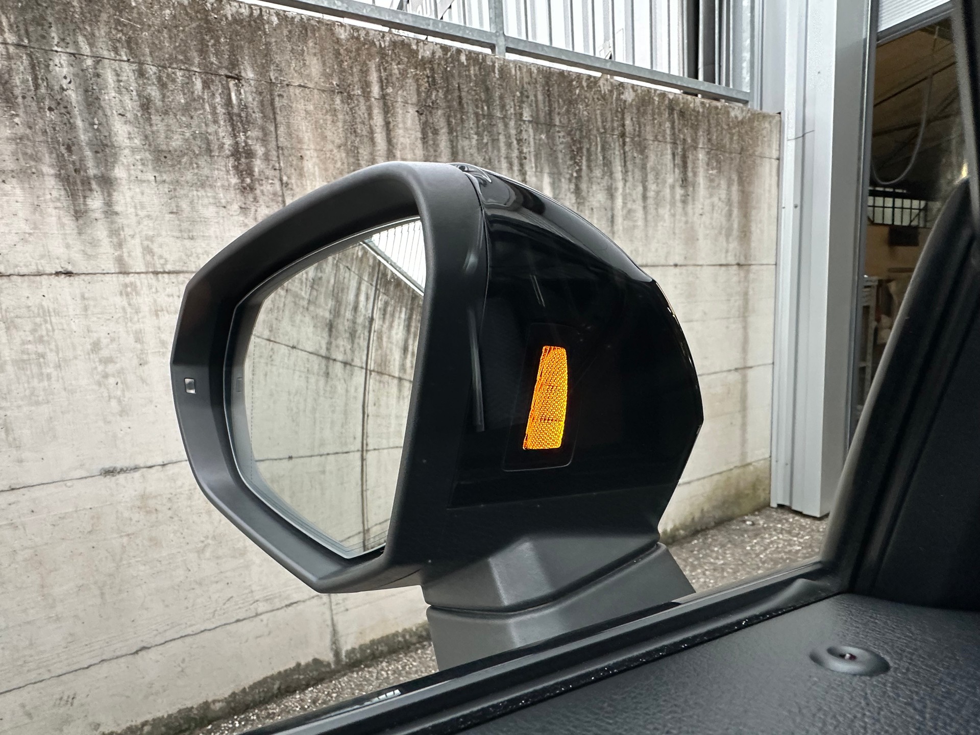 AUDI Q3 Sportback 40 TDI S line quattro-image-11