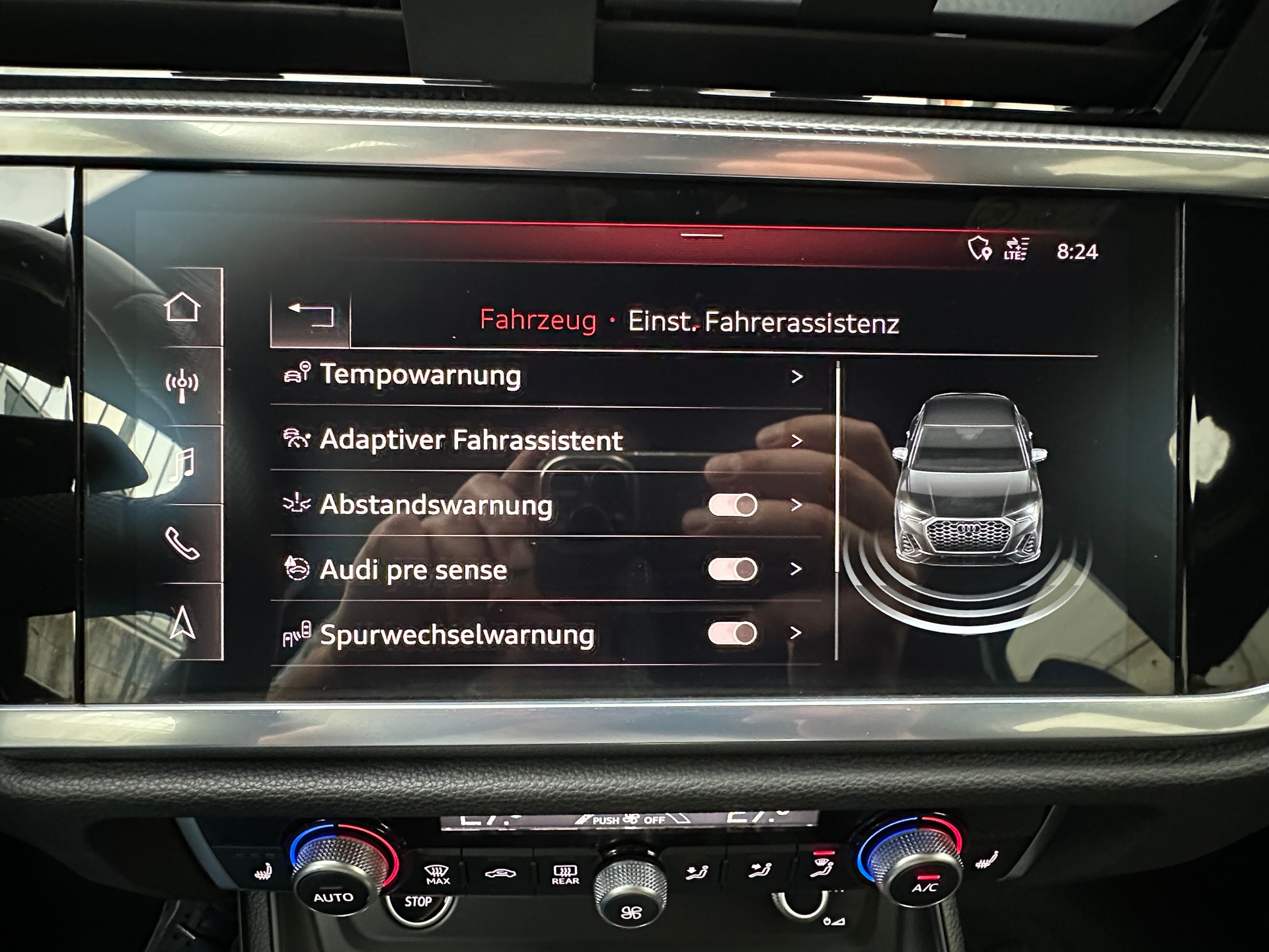 AUDI Q3 Sportback 40 TDI S line quattro-image-13