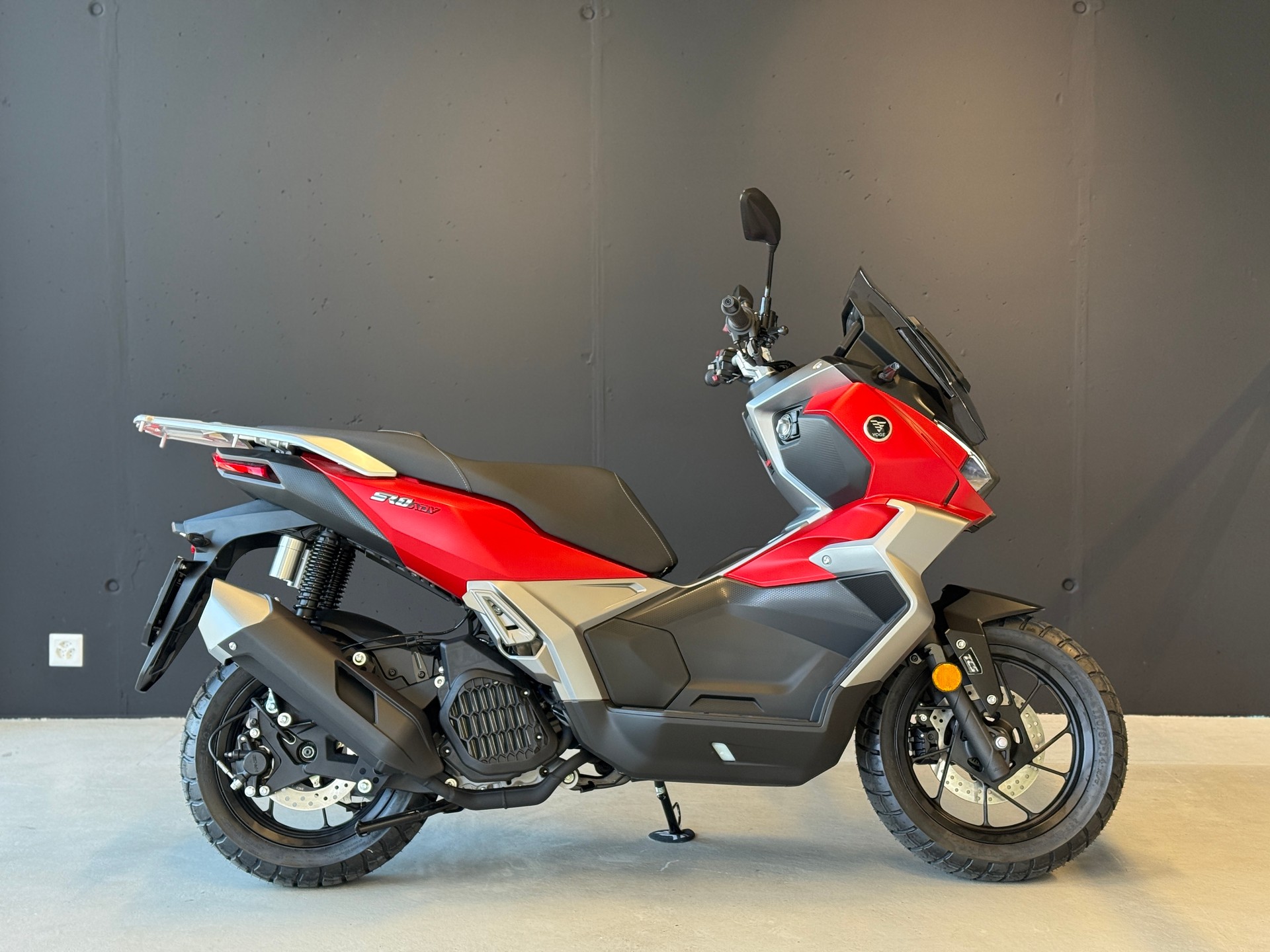 VOGE VOGE SR1 ADV-showroom-element-1