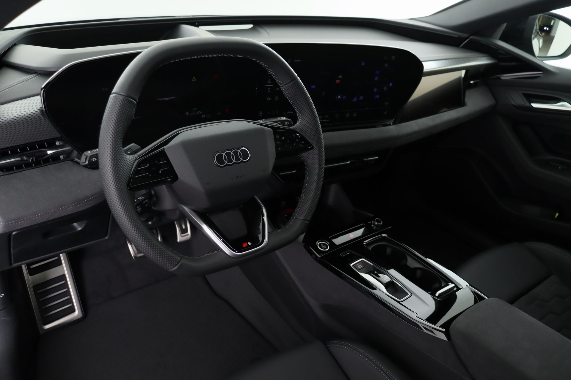 AUDI A6 Avant e-tron quattro-image-9
