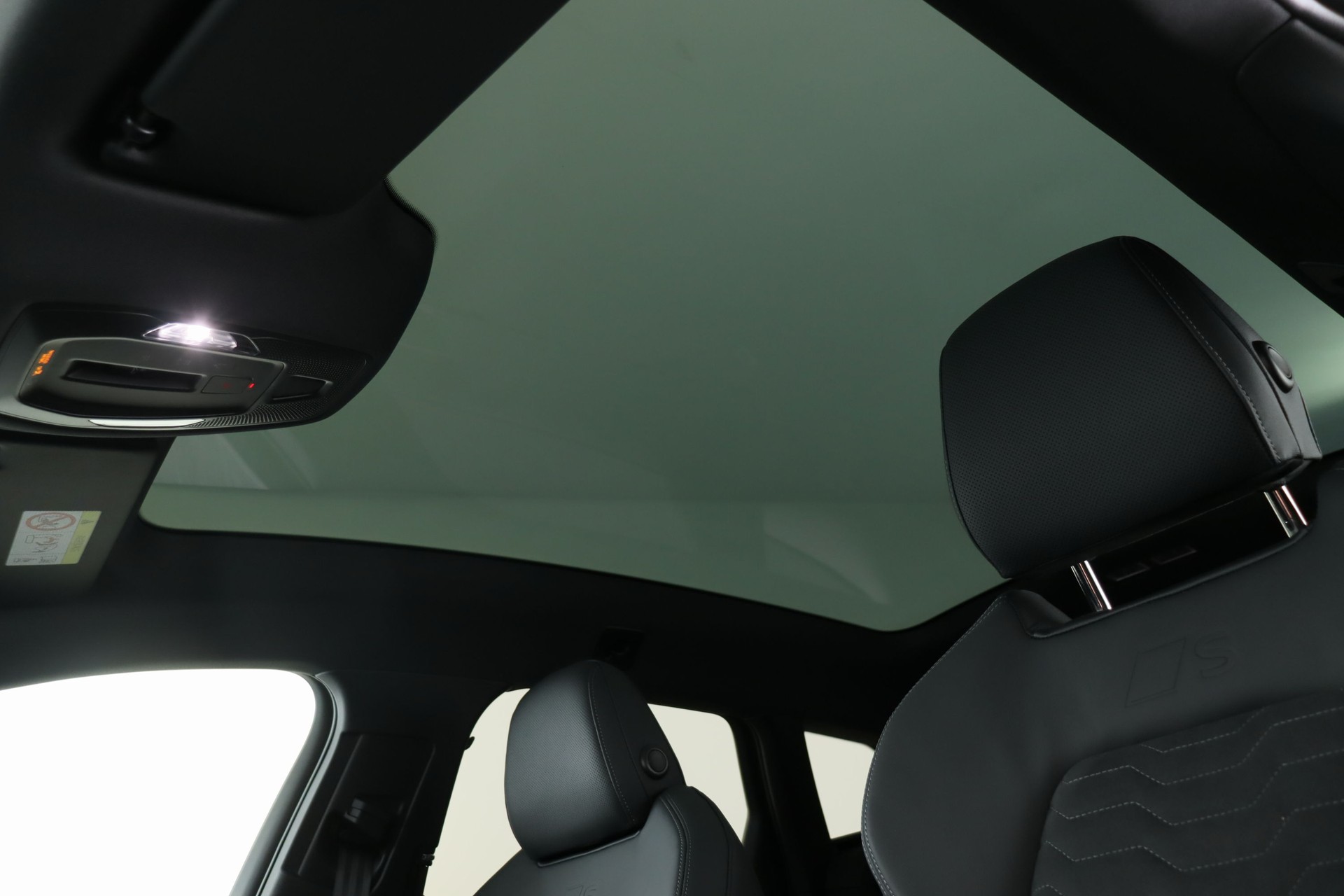AUDI A6 Avant e-tron quattro-image-10