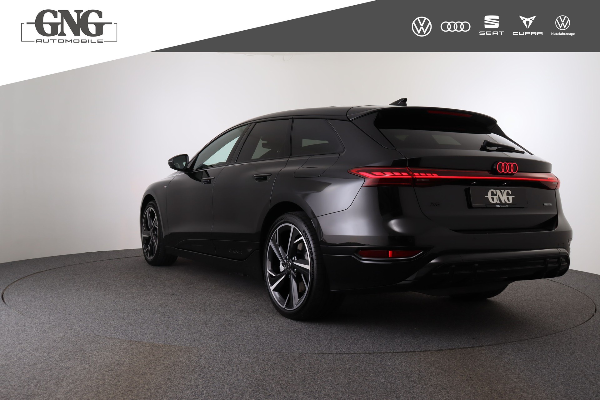 AUDI A6 Avant e-tron quattro-image-2