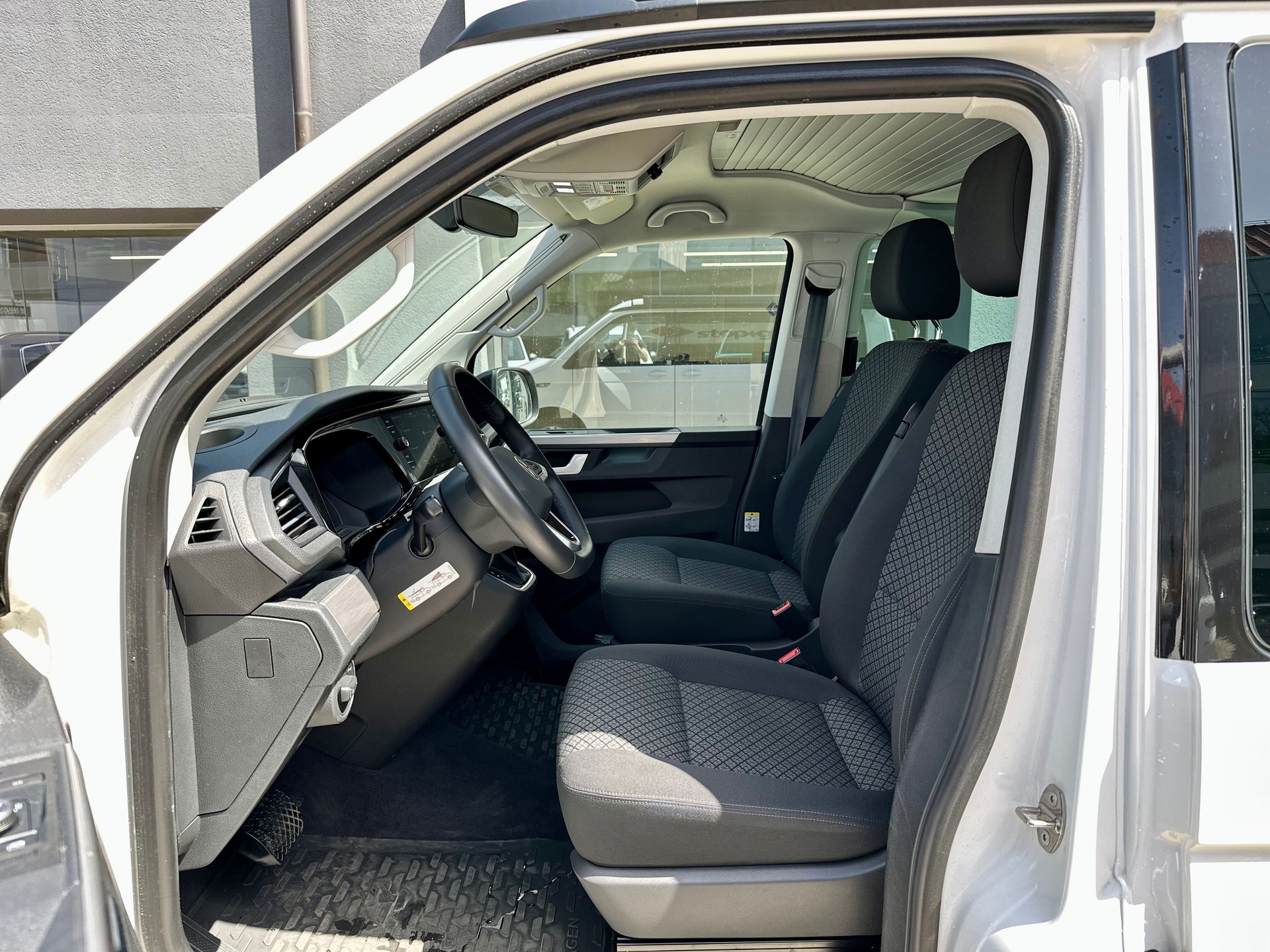 VW T6.1 California 2.0 TDI Beach Edition Spirit DSG-image-6