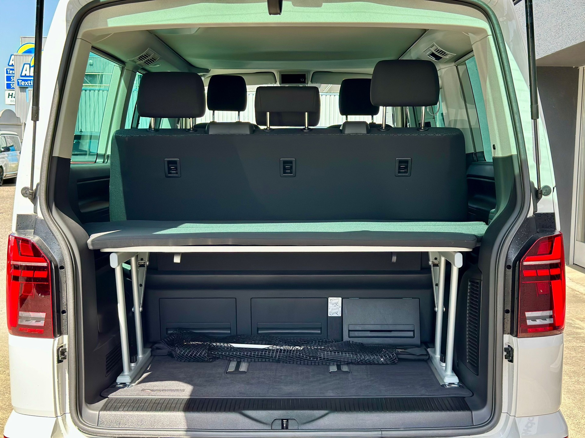 VW T6.1 California 2.0 TDI Beach Edition Spirit DSG-image-11