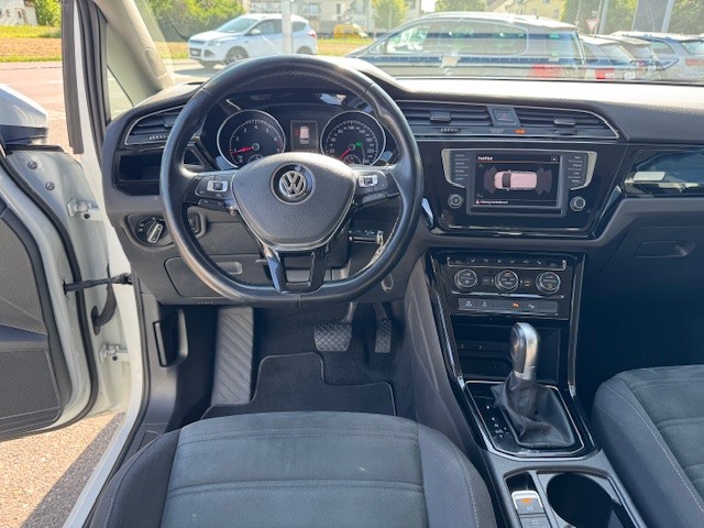 VW Touran 1.4 TSI BlueMotion Technology Highline DSG-image-5