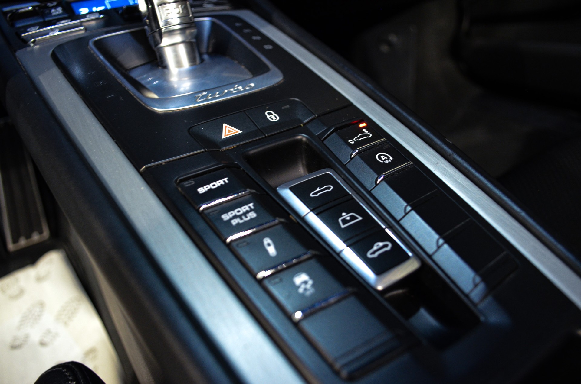 PORSCHE 911 Turbo Cabrio PDK-image-15