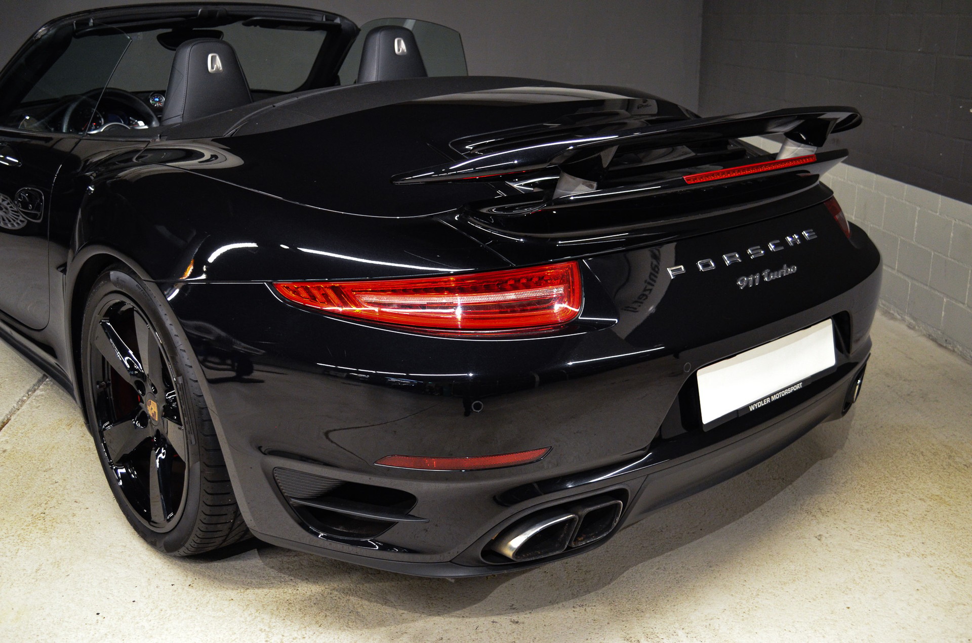 PORSCHE 911 Turbo Cabrio PDK-image-9