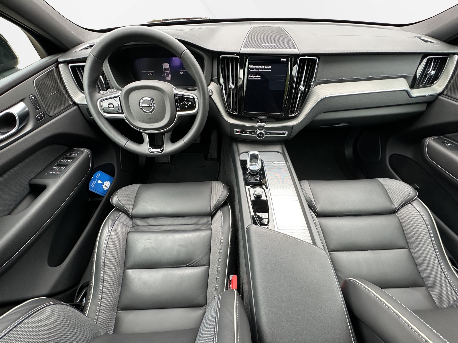 VOLVO XC60 2.0 T6 TE Ultra Dark eAWD-image-11