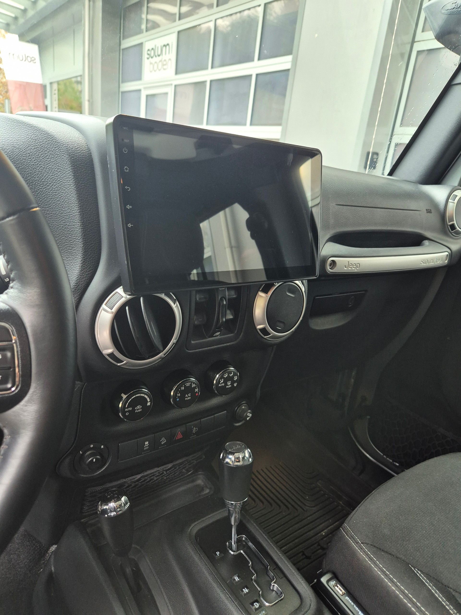 JEEP Wrangler 2.8CRD Unlimited Rubicon Automatic-image-16