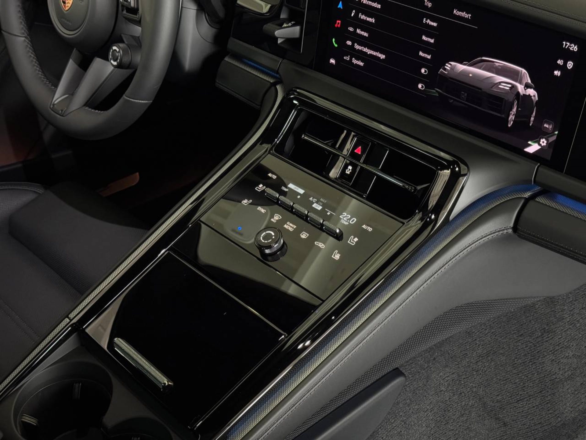 PORSCHE Panamera 4 E-Hybrid-image-19