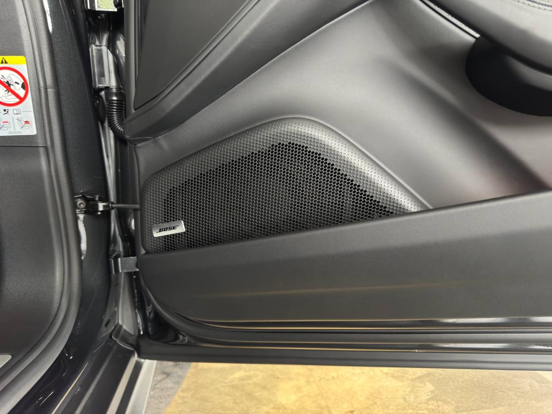 PORSCHE Panamera 4 E-Hybrid-image-27