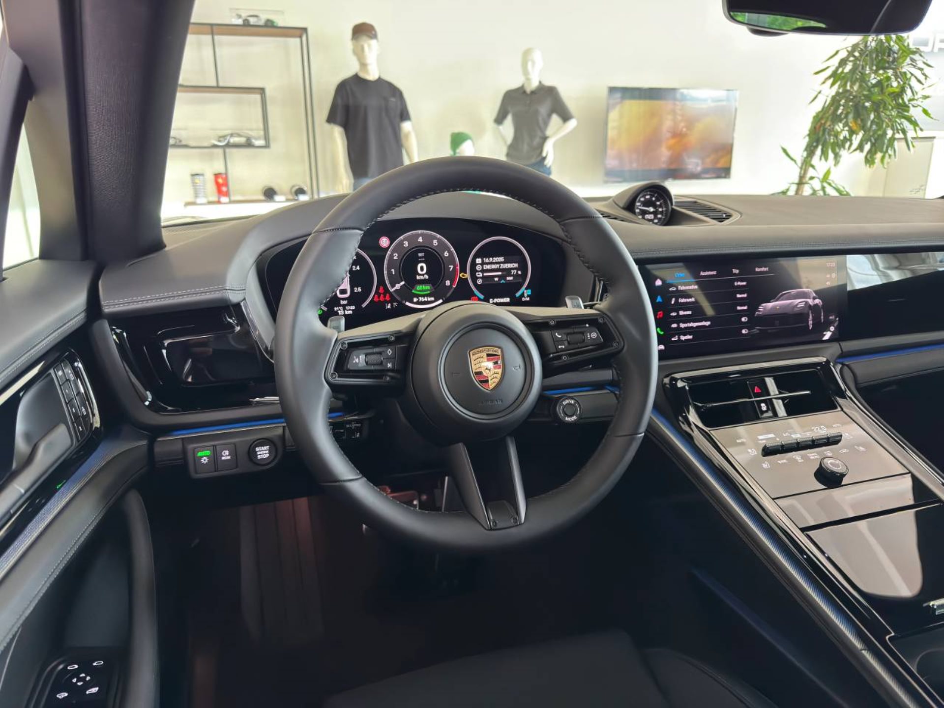PORSCHE Panamera 4 E-Hybrid-image-13