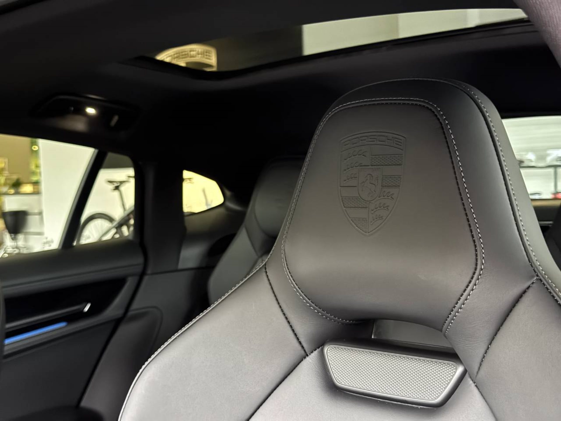 PORSCHE Panamera 4 E-Hybrid-image-29
