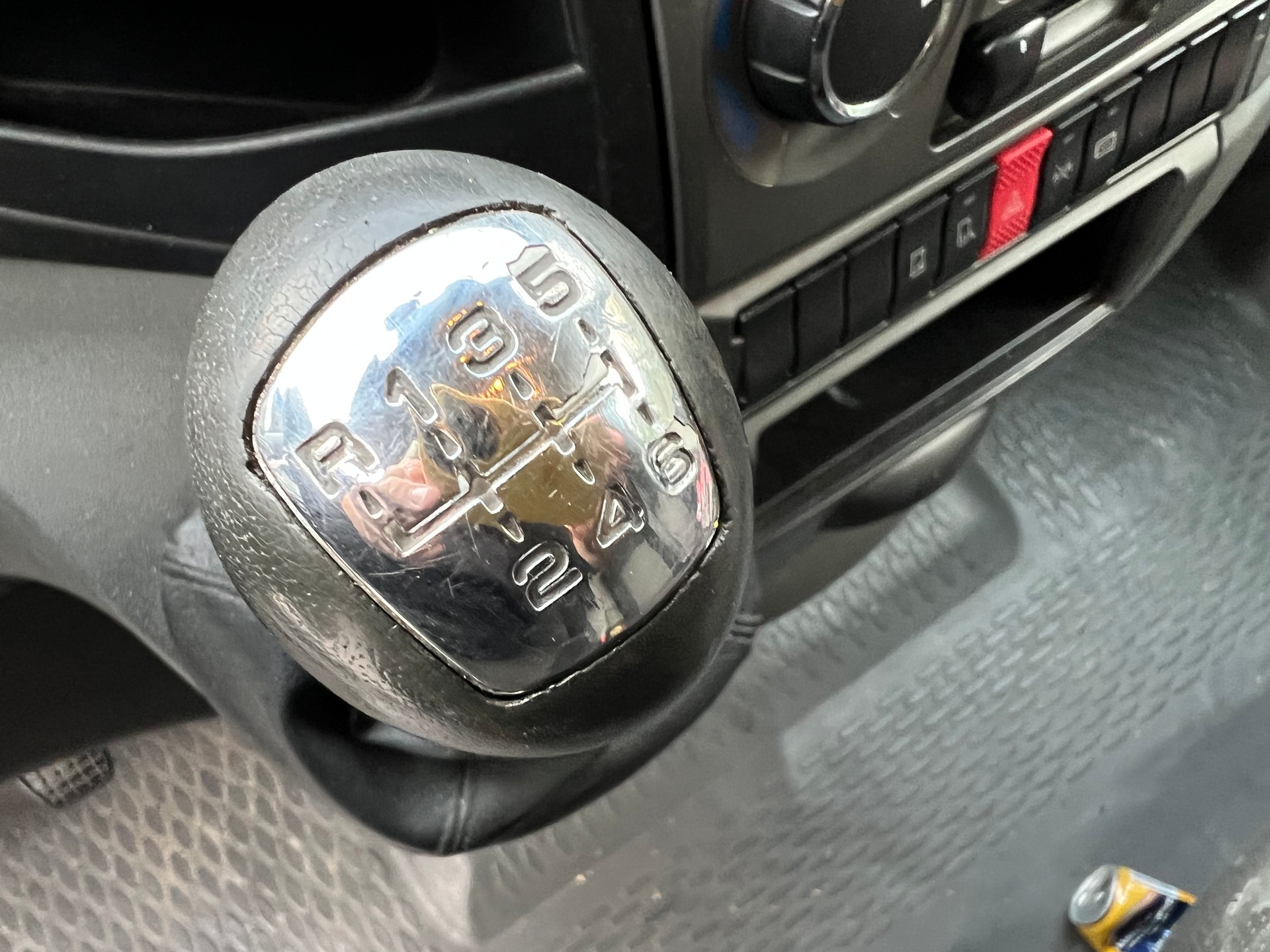 IVECO 35S15V fourgon 16m3-image-11