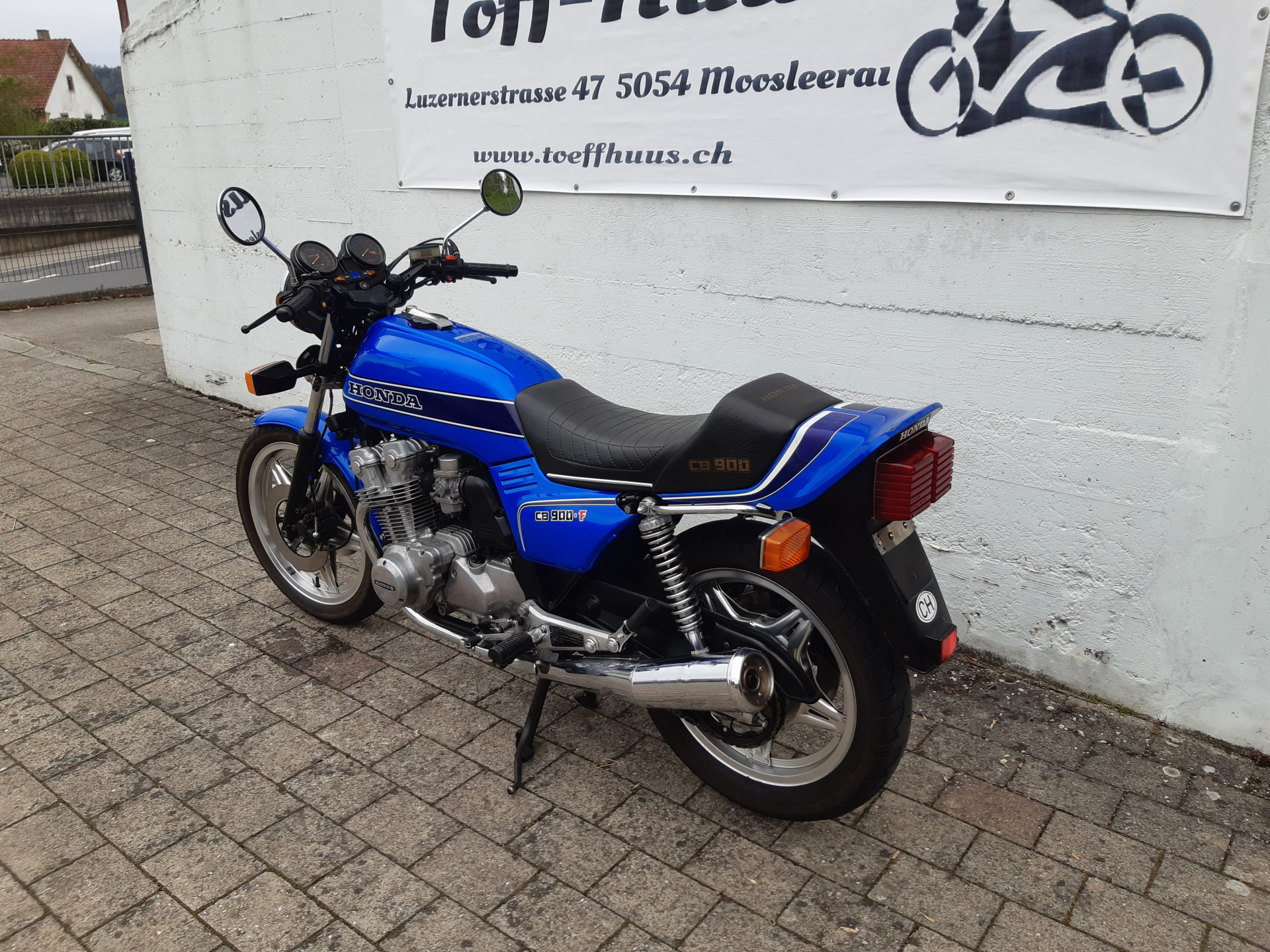 HONDA CB 900 SC 01 Boldor-showroom-element-3