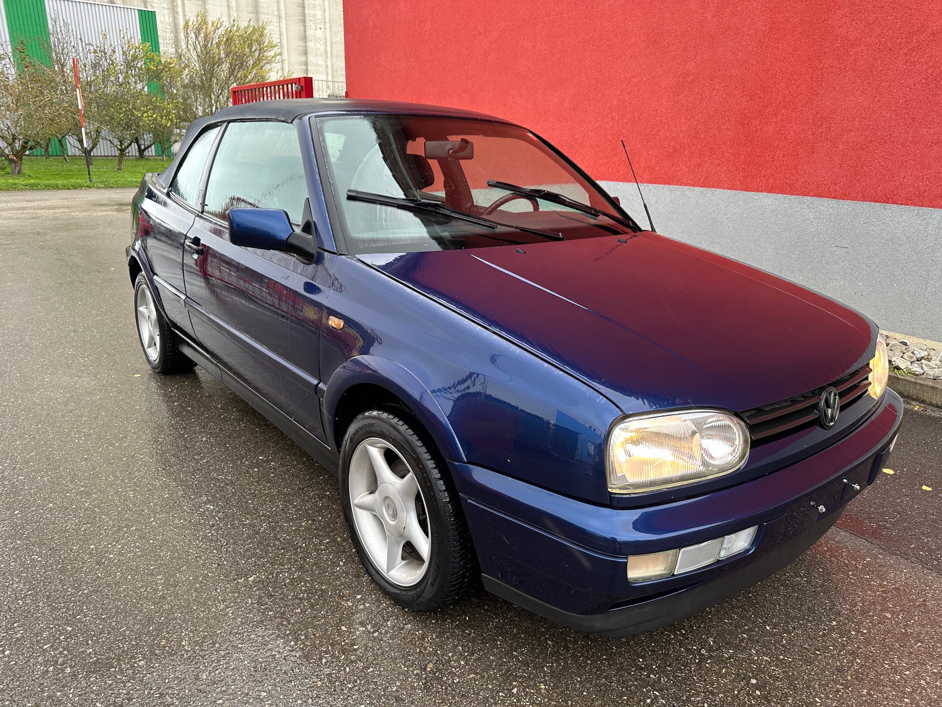 VW Golf Cabriolet 2000 Swiss Classic