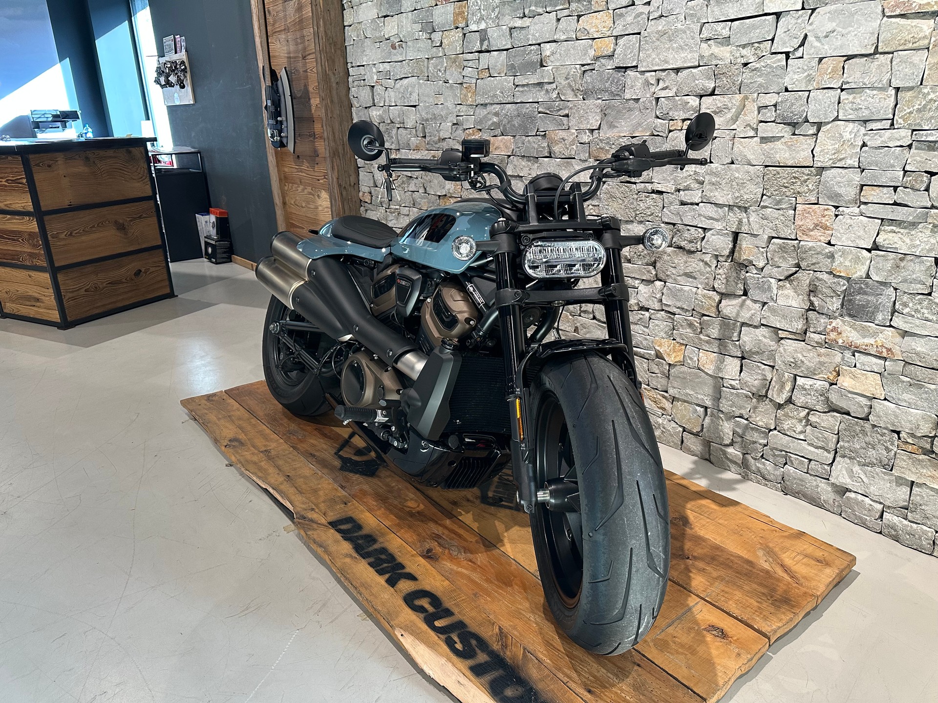HARLEY-DAVIDSON Sportster S 1250-showroom-element-1