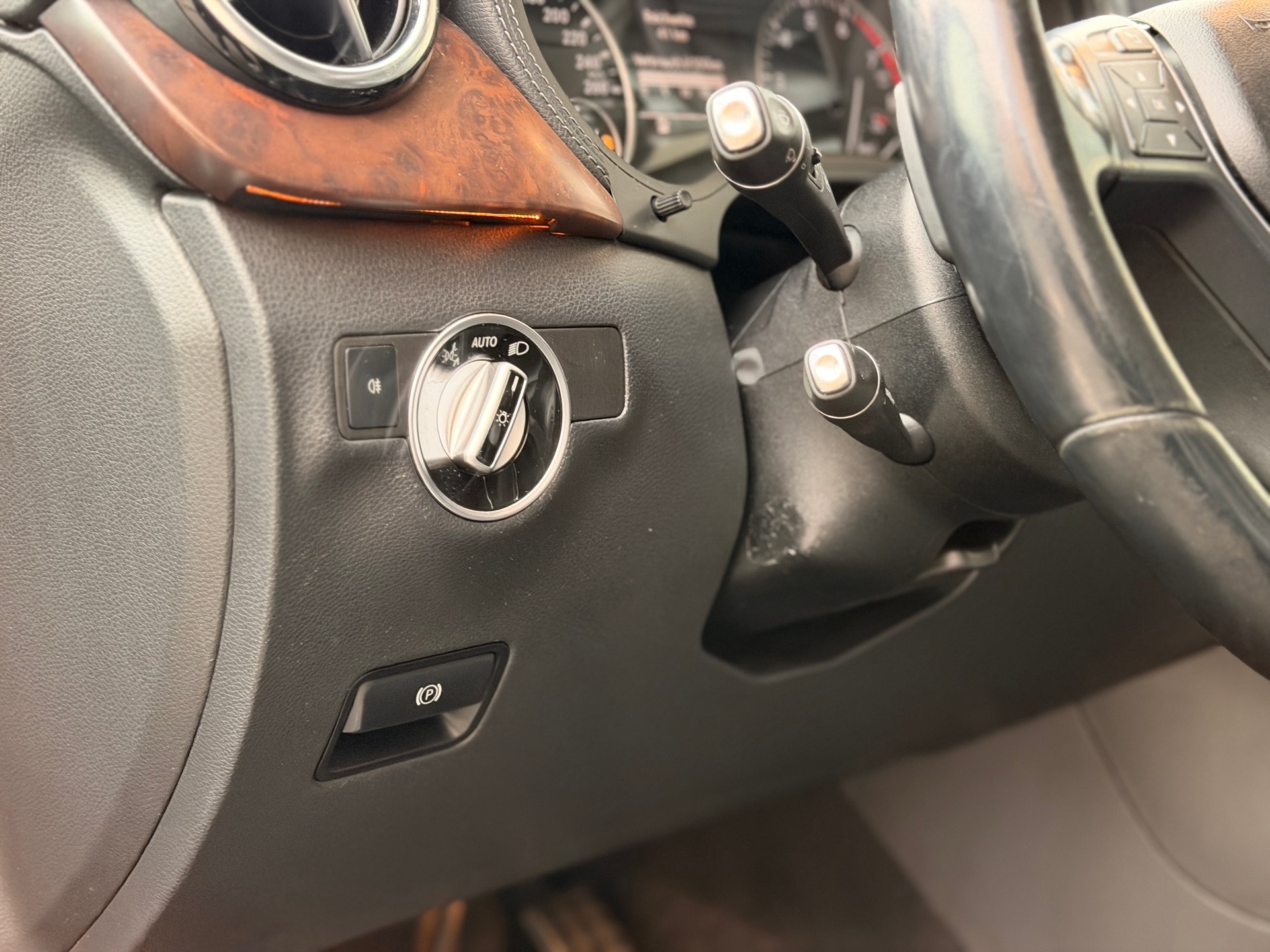 MERCEDES-BENZ B 200 7G-DCT-image-29