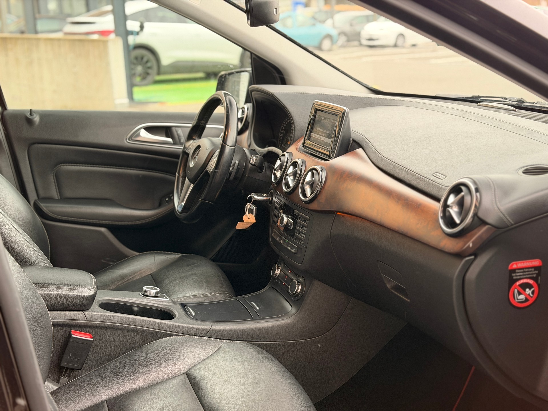 MERCEDES-BENZ B 200 7G-DCT-image-21