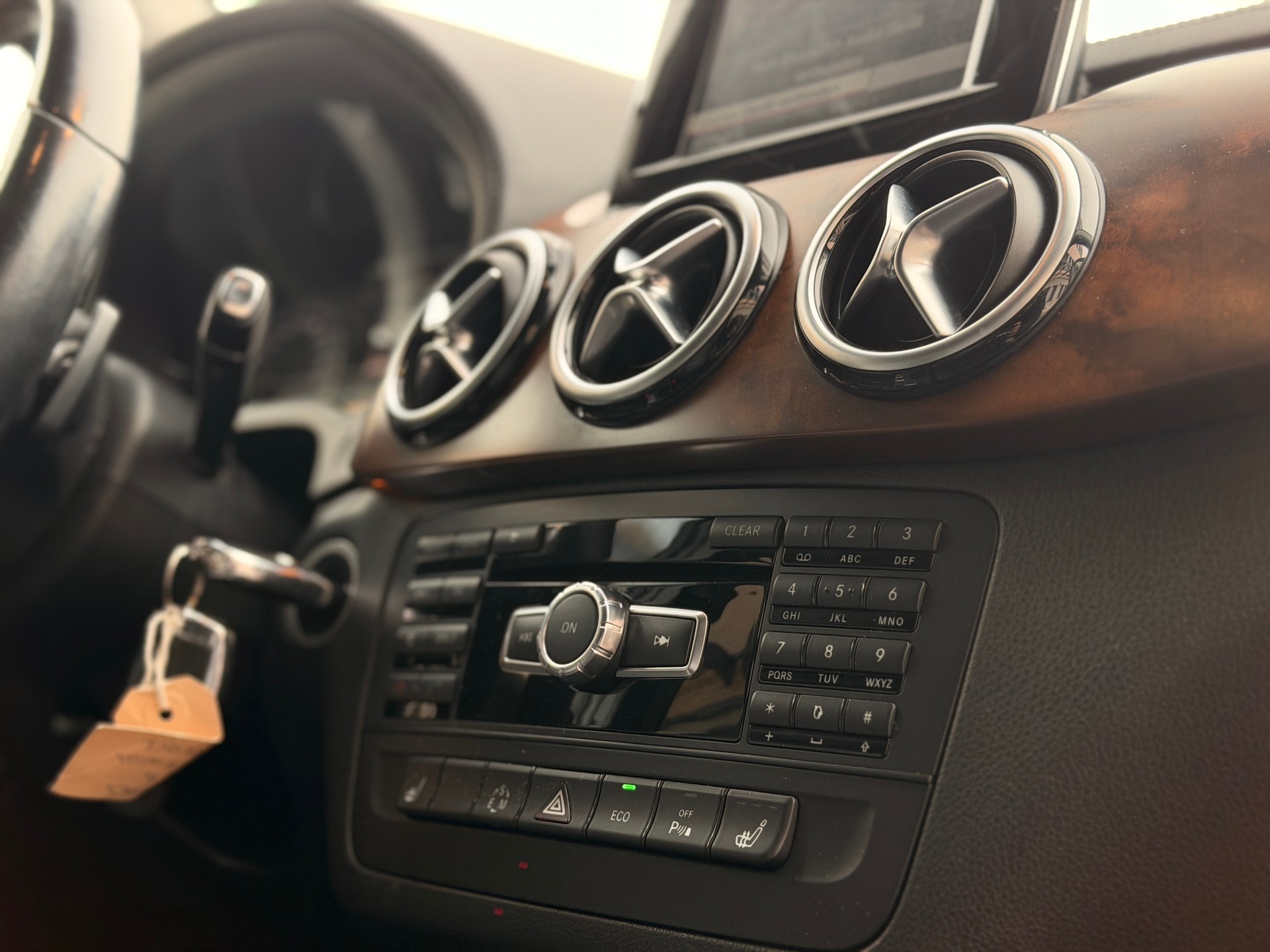 MERCEDES-BENZ B 200 7G-DCT-image-20