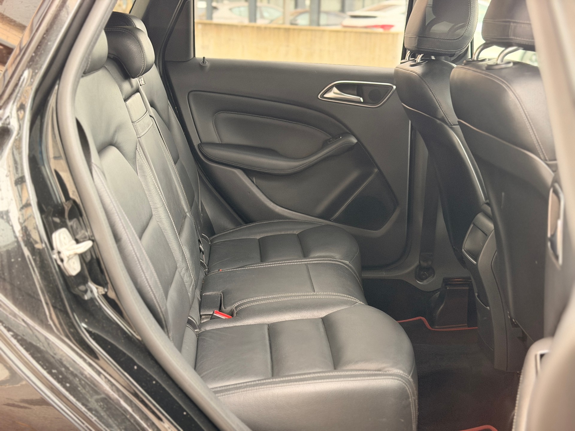 MERCEDES-BENZ B 200 7G-DCT-image-17