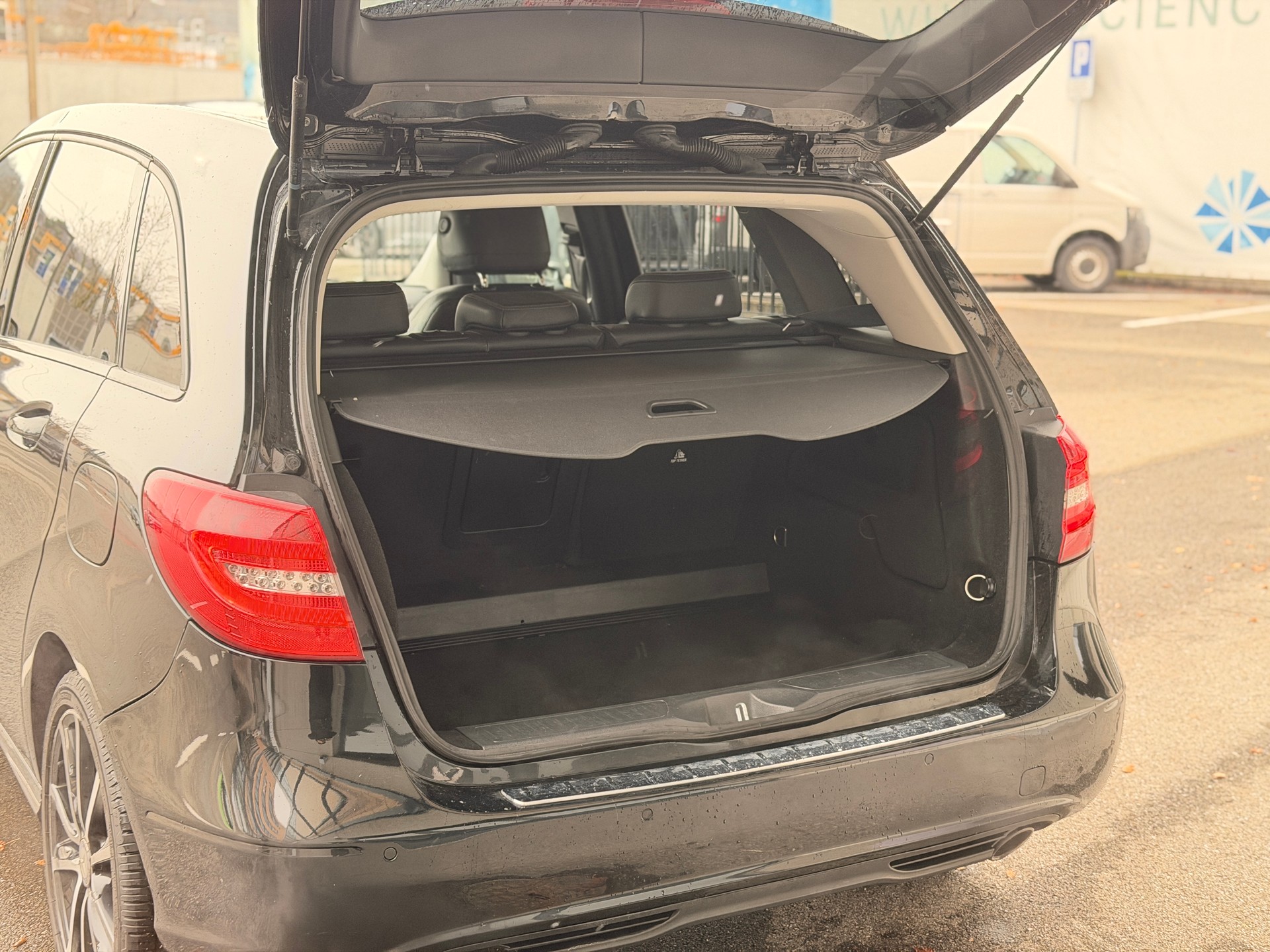 MERCEDES-BENZ B 200 7G-DCT-image-19